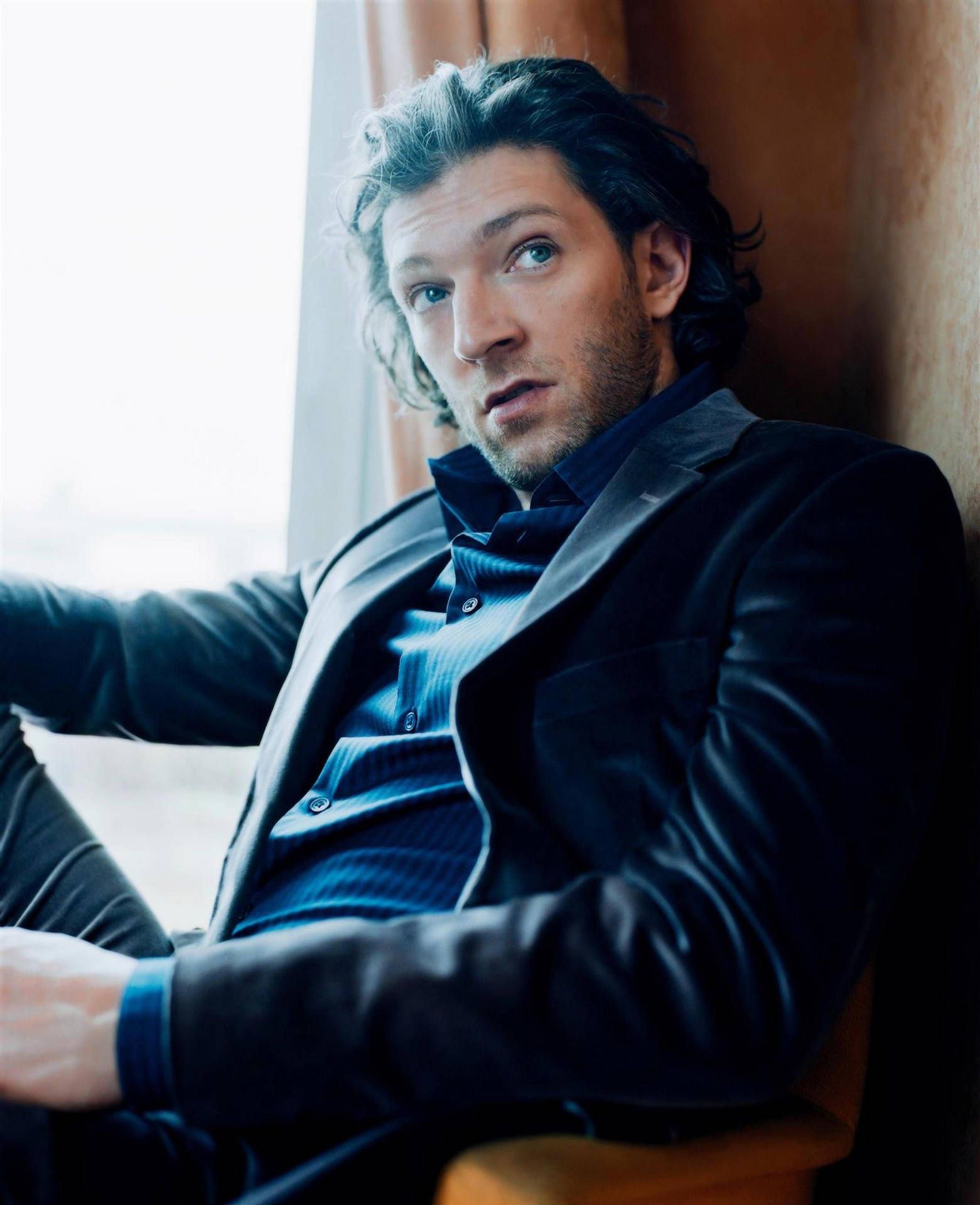 1561x1920 Download Long Hair Vincent Cassel Wallpaper