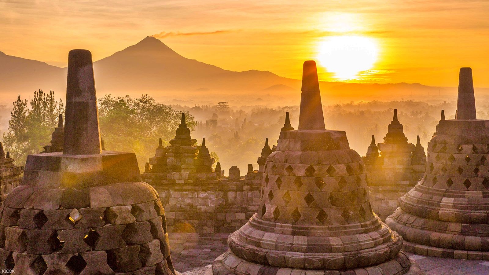 1600x900 CATAT !! 222 Foto Merapi dan Borobudur Dari Fotografer 22 Negara Dipamerkan Di Museum H. Widayat Magelang