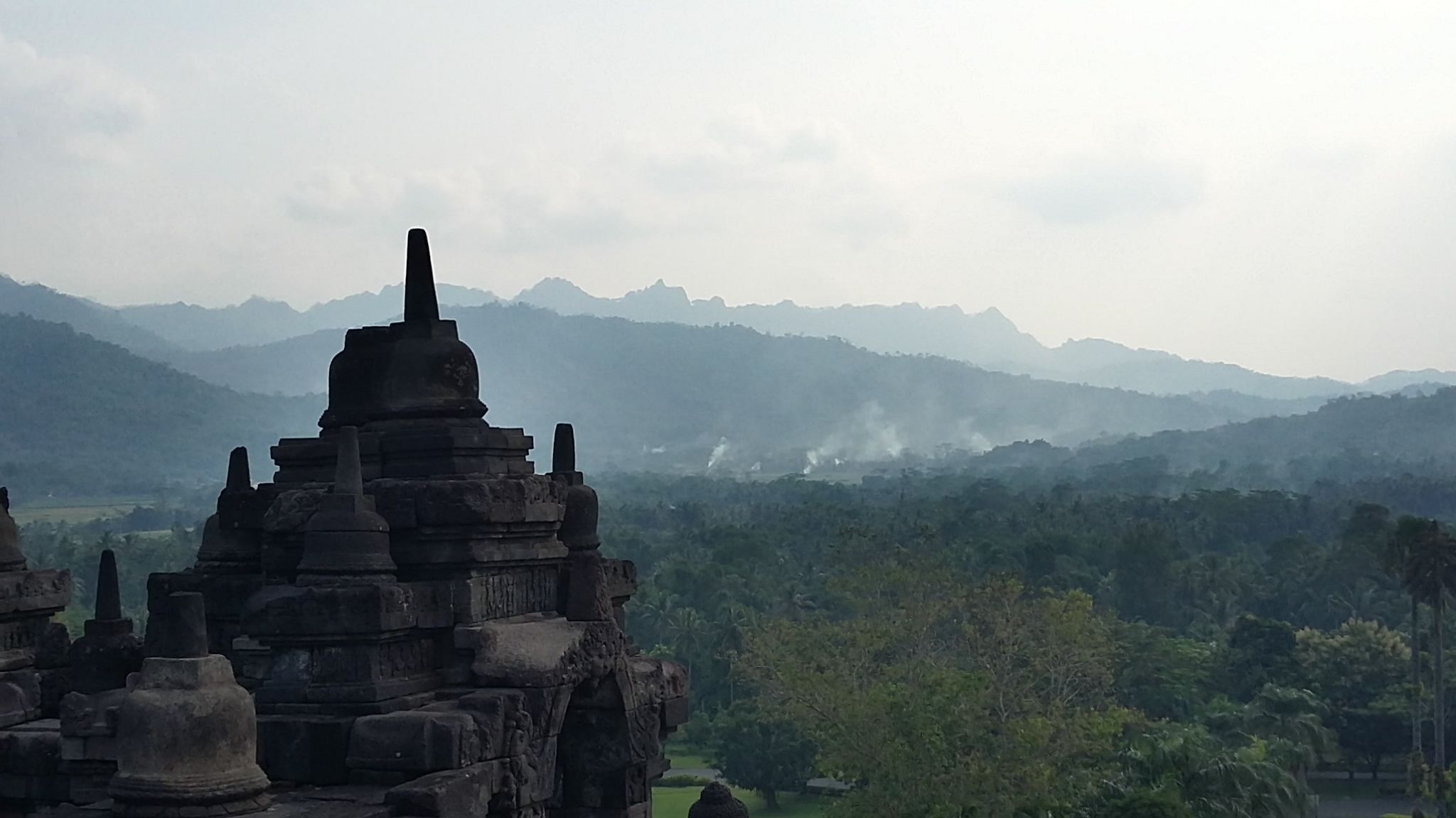 2048x1152 Mountains in Magelang seen from Borobudur