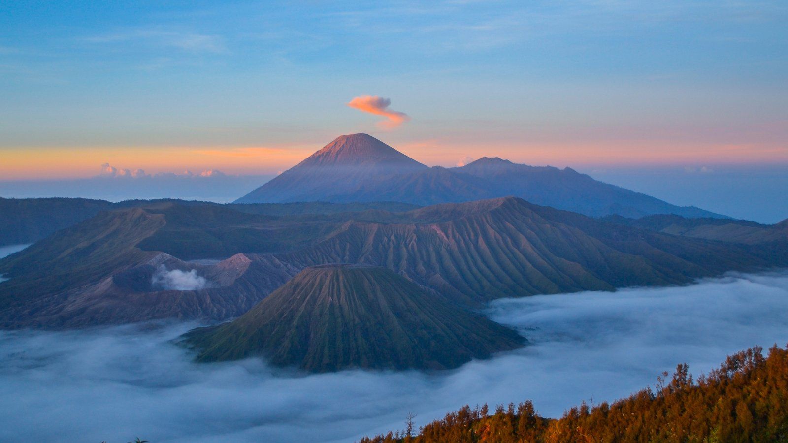 1600x900 Magelang Wallpaper