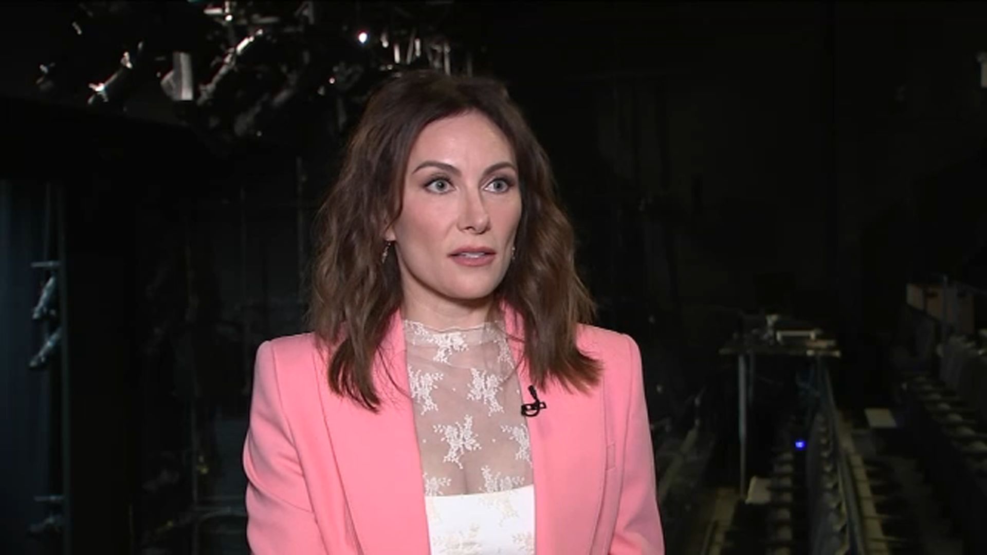 1920x1080 Broadway, TV star Laura Benanti reflects on long career in 'Nobody Cares' at Minetta Lane Theater in NYC New York