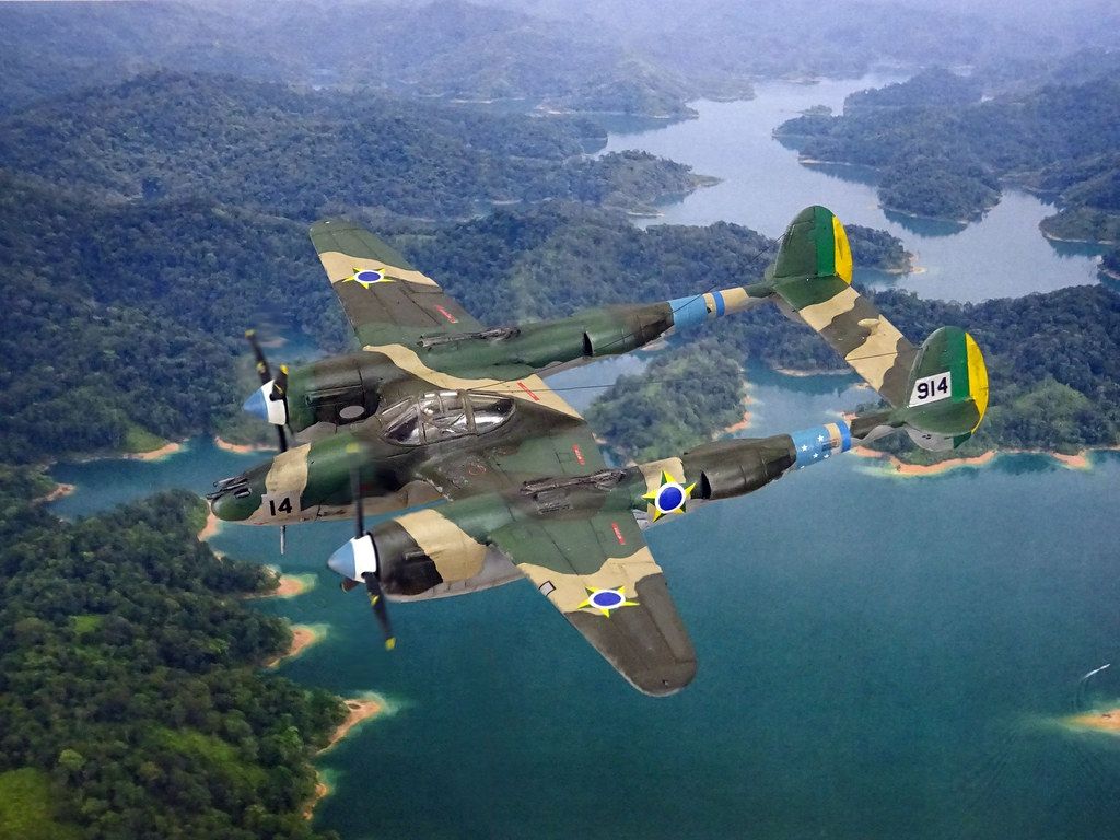 1024x768 1:72 Lockheed P 38L „Lightning“; „(9)14“ (ex USAAF S N 44