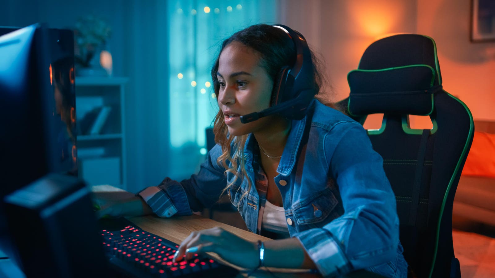 1600x900 Female Gamers Are On The Rise. Can The Gaming Industry Catch Up?