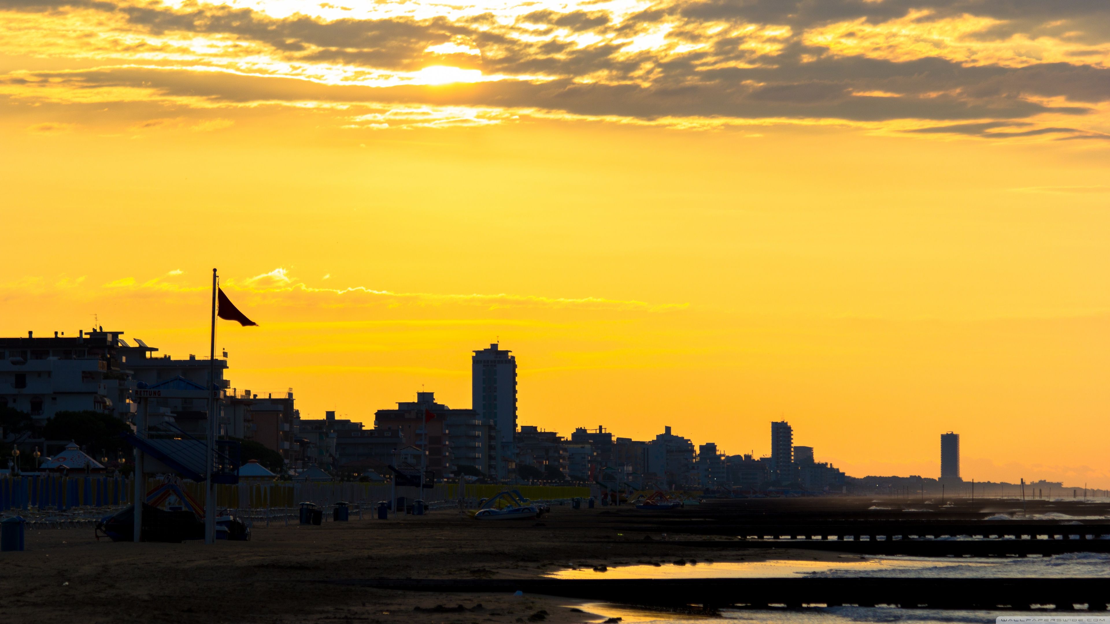 3840x2160 After Sunrise in Jesolo, Italy 4K UHD Wallpaper for UltraHD Desktop and TV : Widescreen and UltraWide Display : Dual Monitor : Smartphone and Tablet Devices