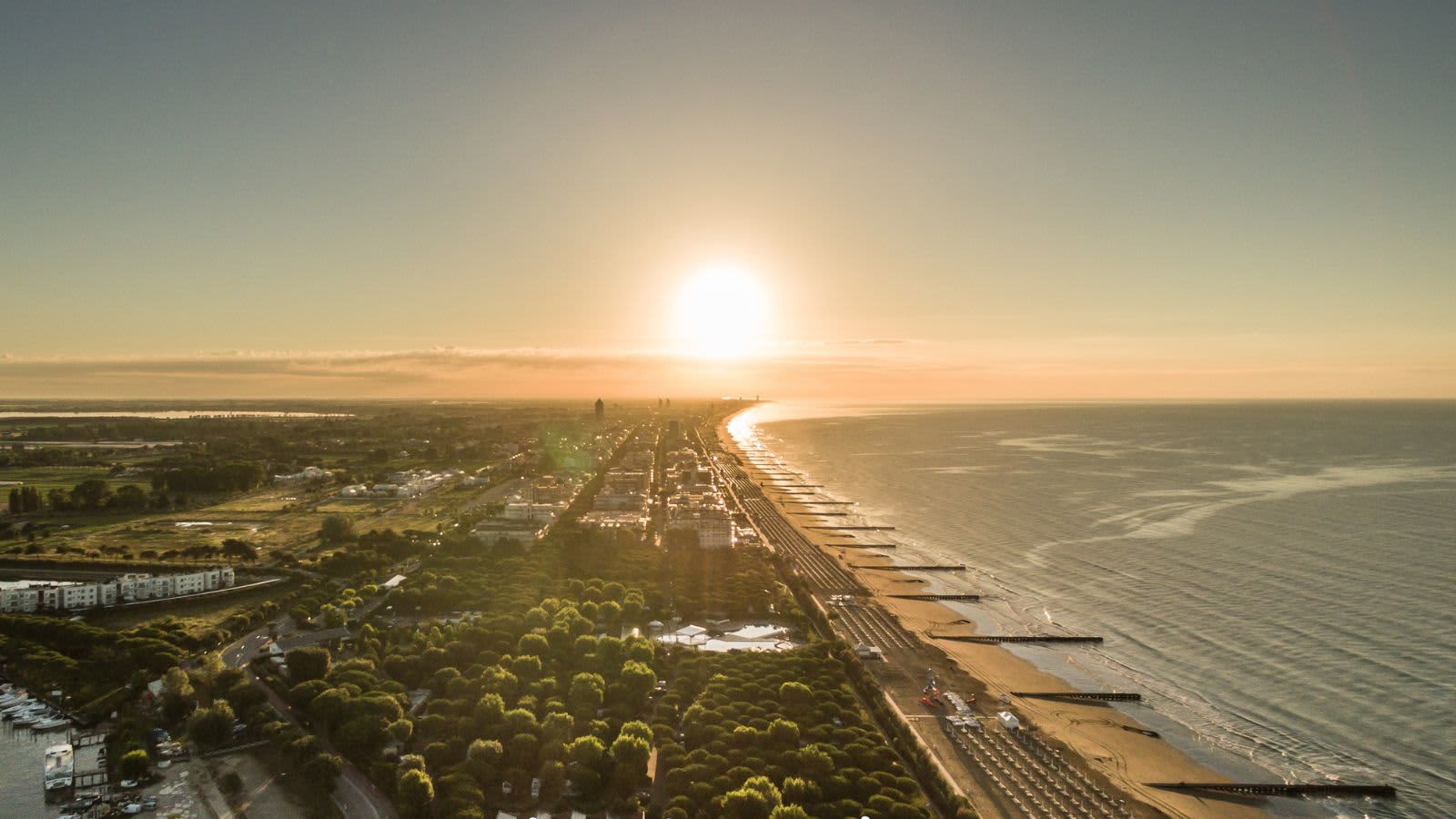 1600x900 Lido di Jesolo Best Beach Holiday in Italy?