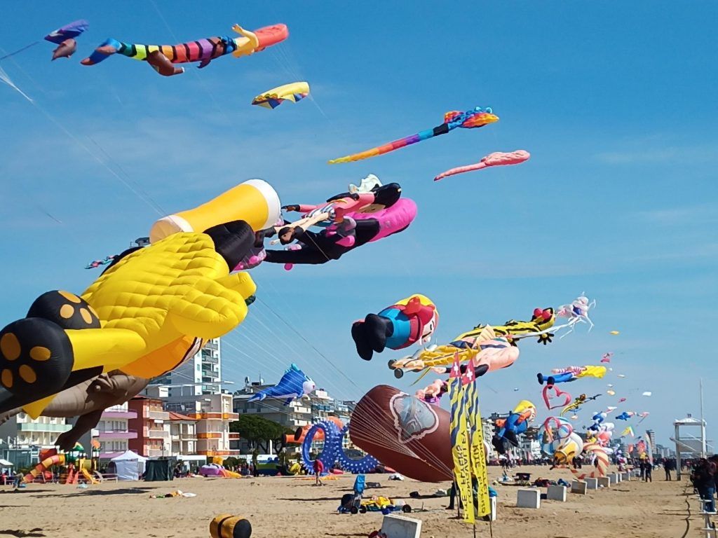 1024x768 On the beach of Jesolo the most important kite festival in Italy