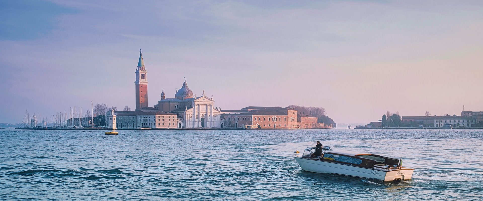 1920x800 Venice km Le Soleil ****, Venezia