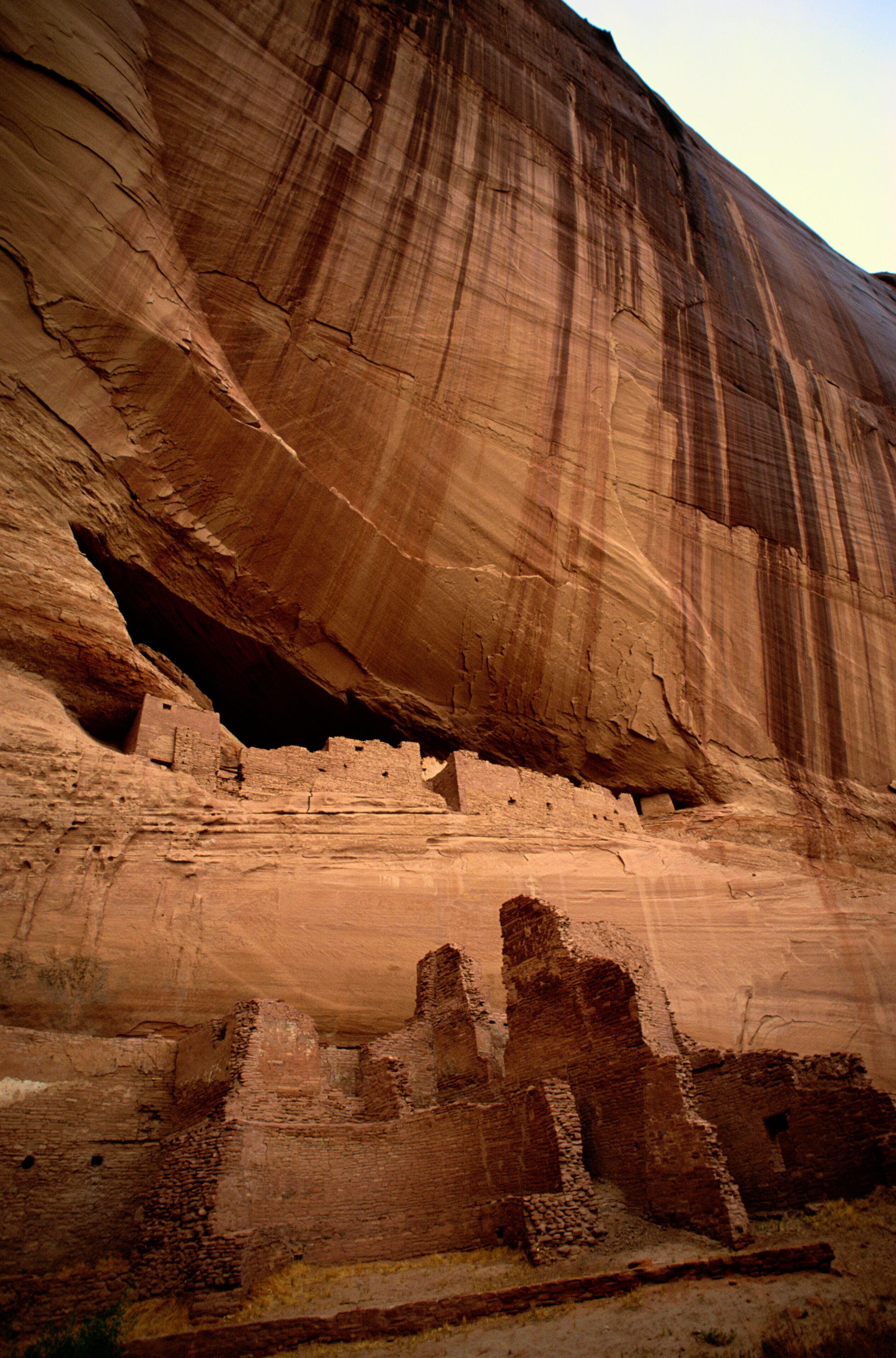 2534x3840 Canyon De Chelly National Monument and Activities