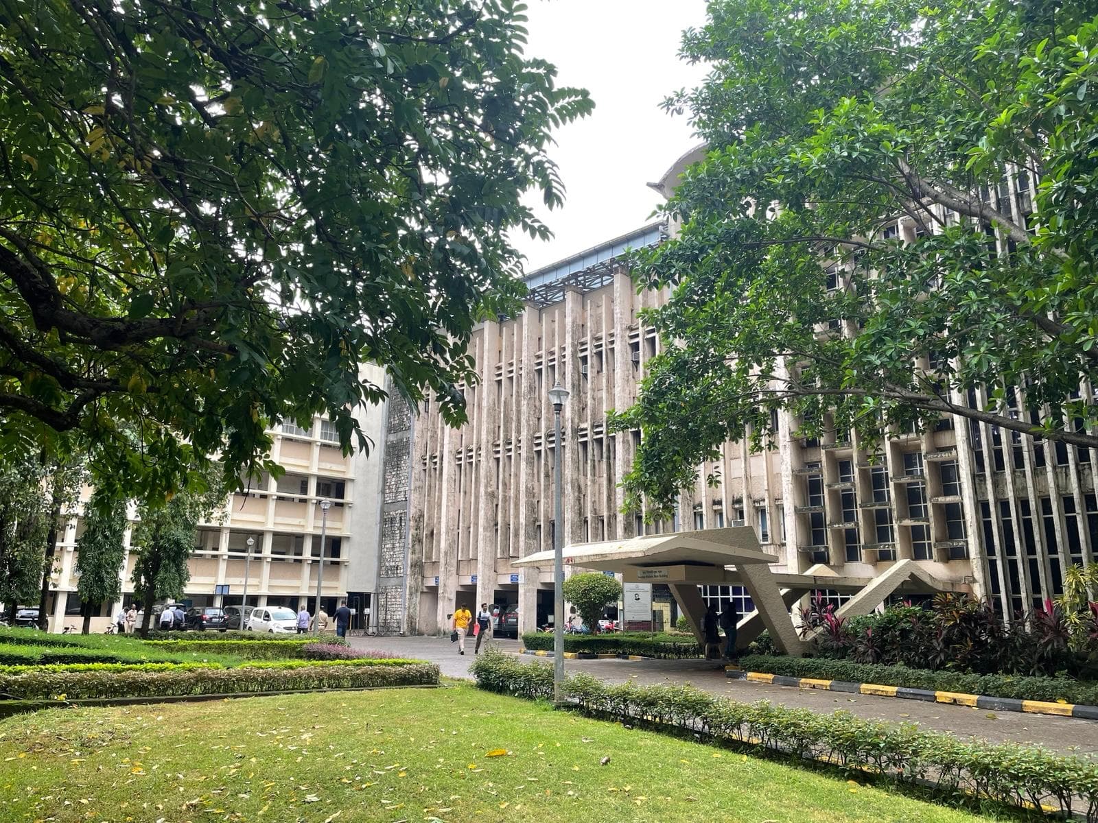 1600x1200 IIT Bombay Gallery