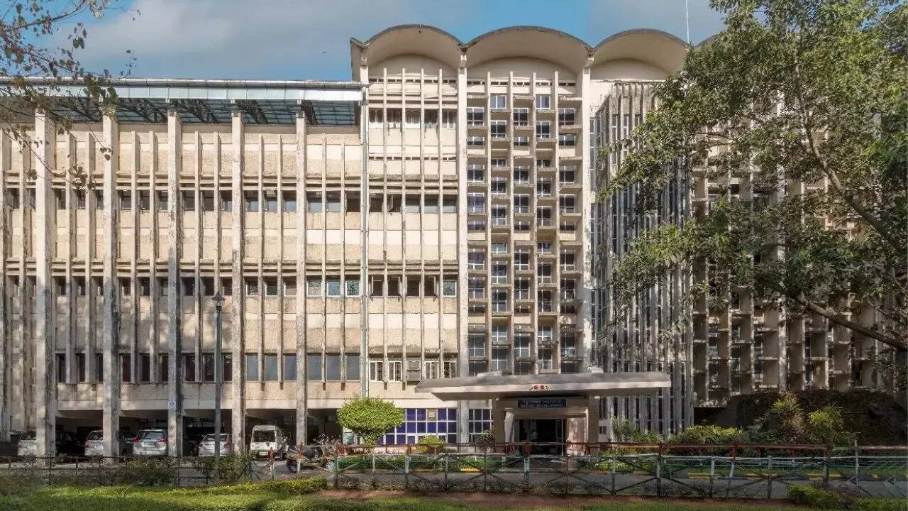 1280x720 Anonymous alumnus donates $18.6 million to IIT Bombay for green energy research, ETEducation
