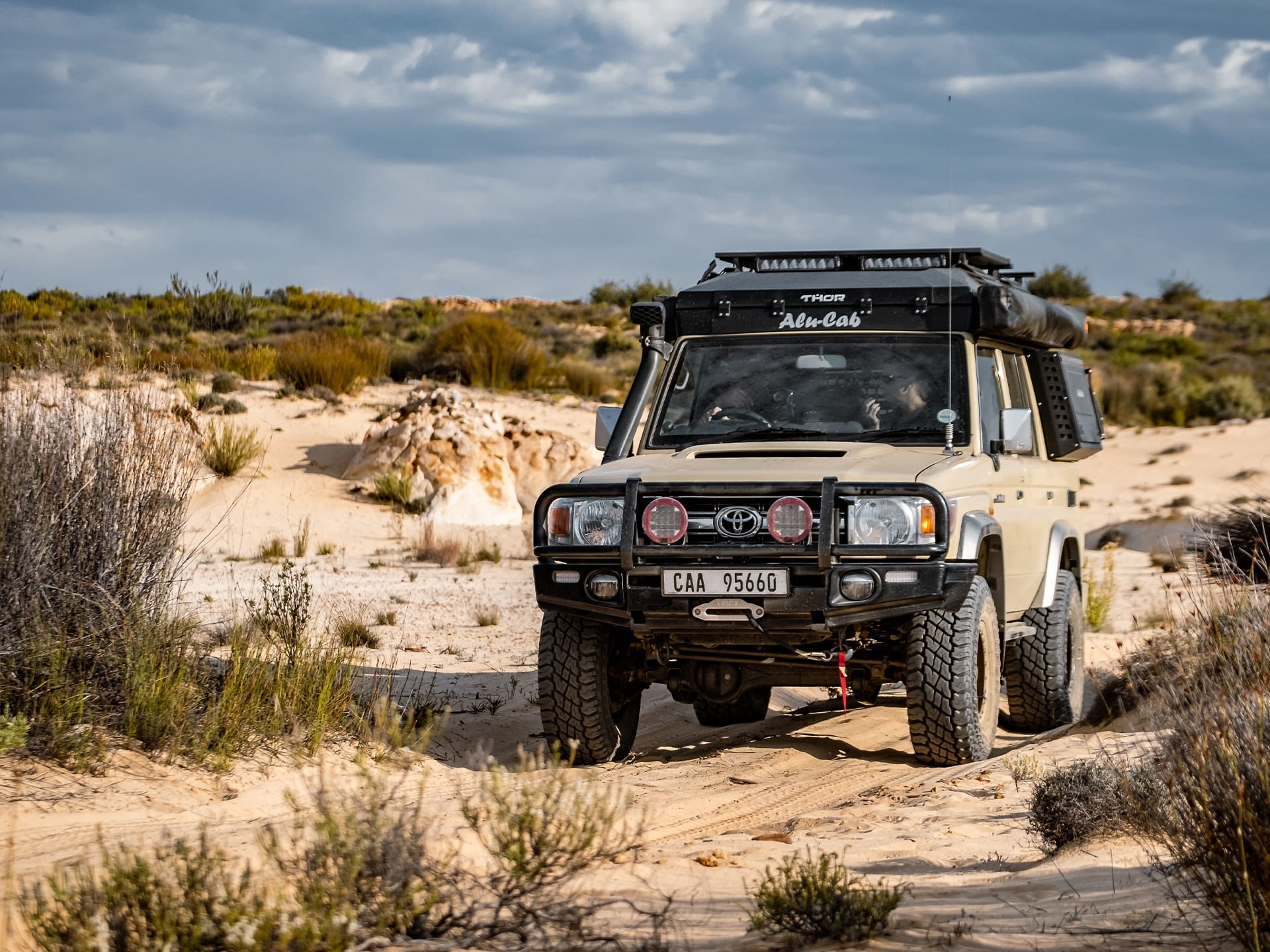 1920x1440 Thor Roof Conversion For Land Cruiser 76 Cab Global