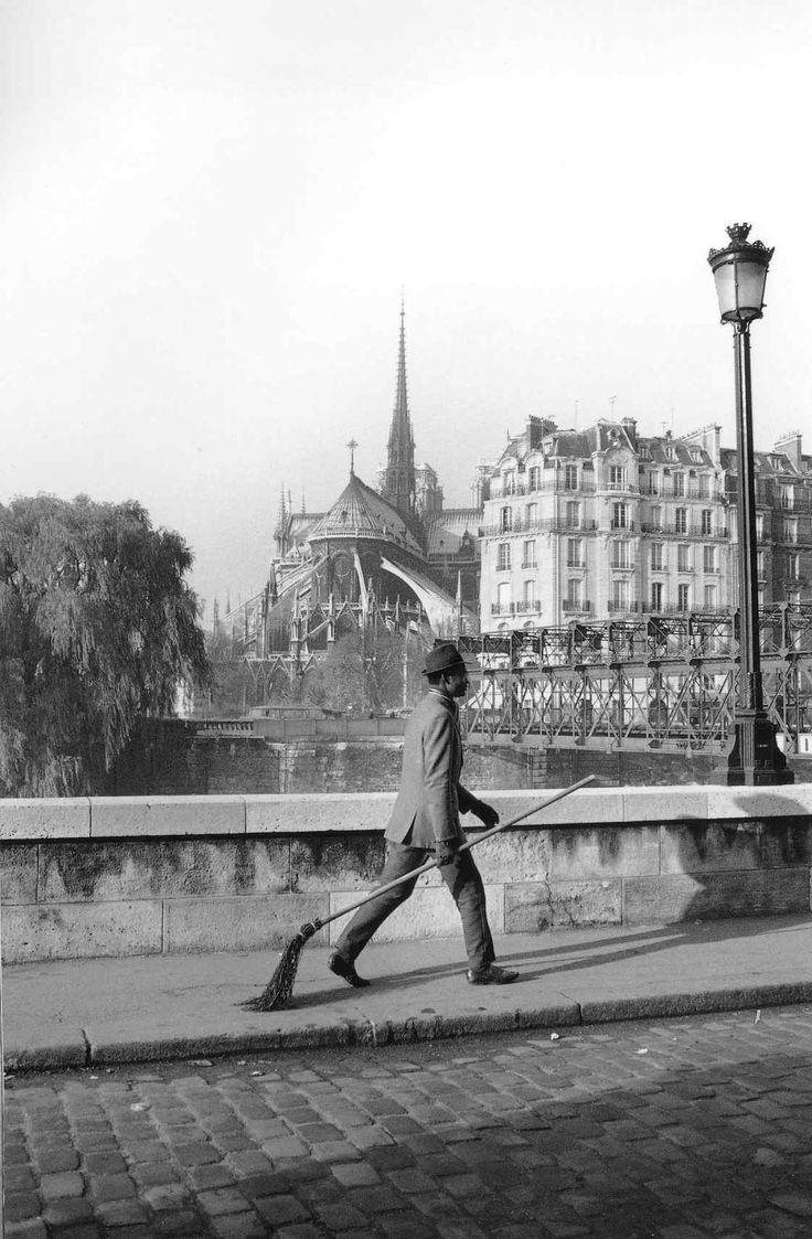 736x1123 Robert Doisneau * Paris (1954)