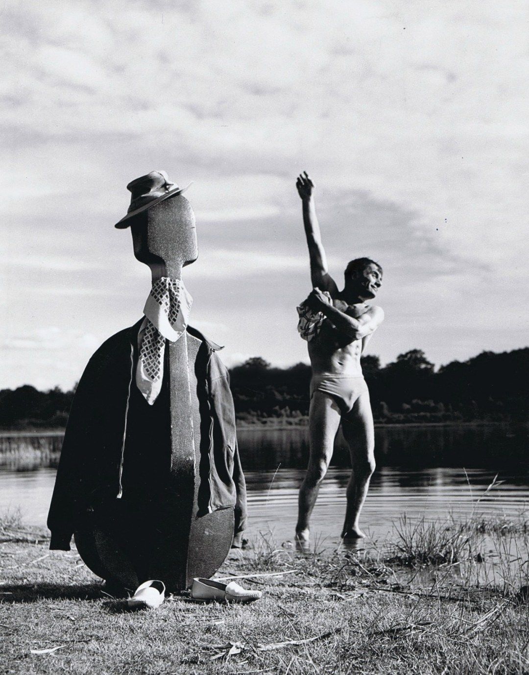 1080x1377 Five Favorite Photo Doisneau and the Comedic Potential of Cellos