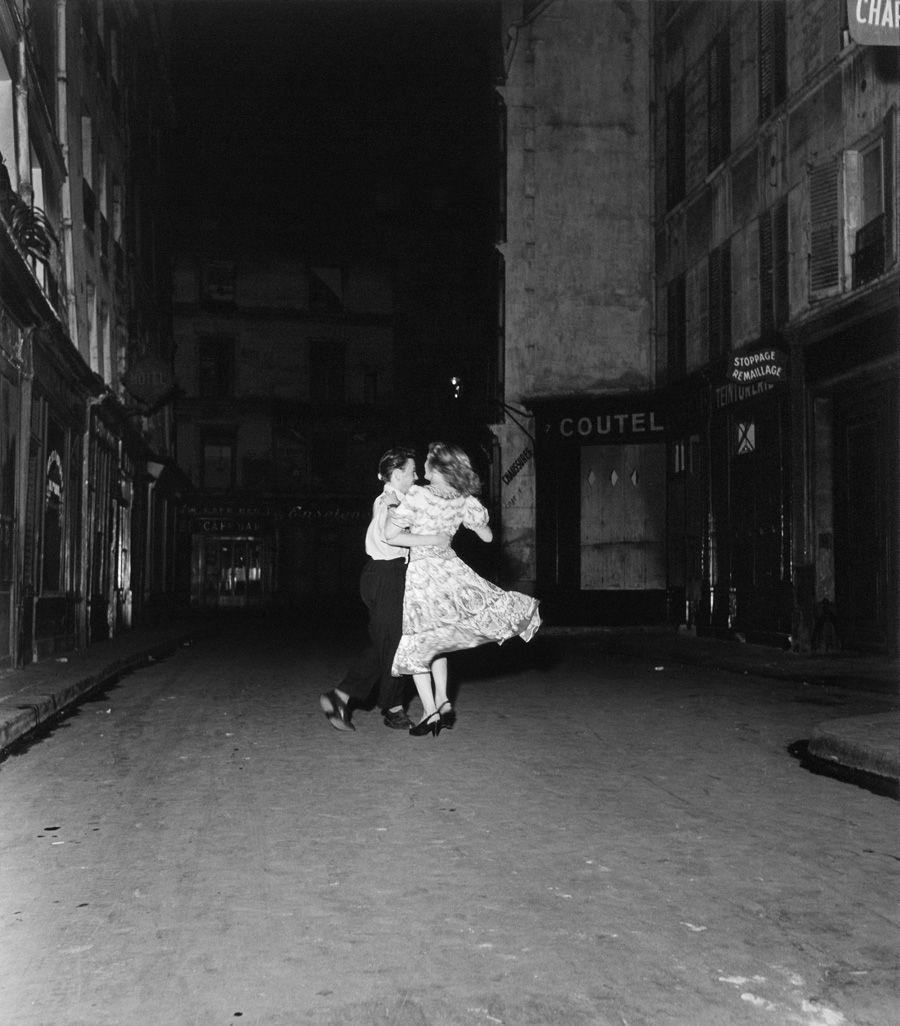 900x1026 Robert Doisneau Wallpaper