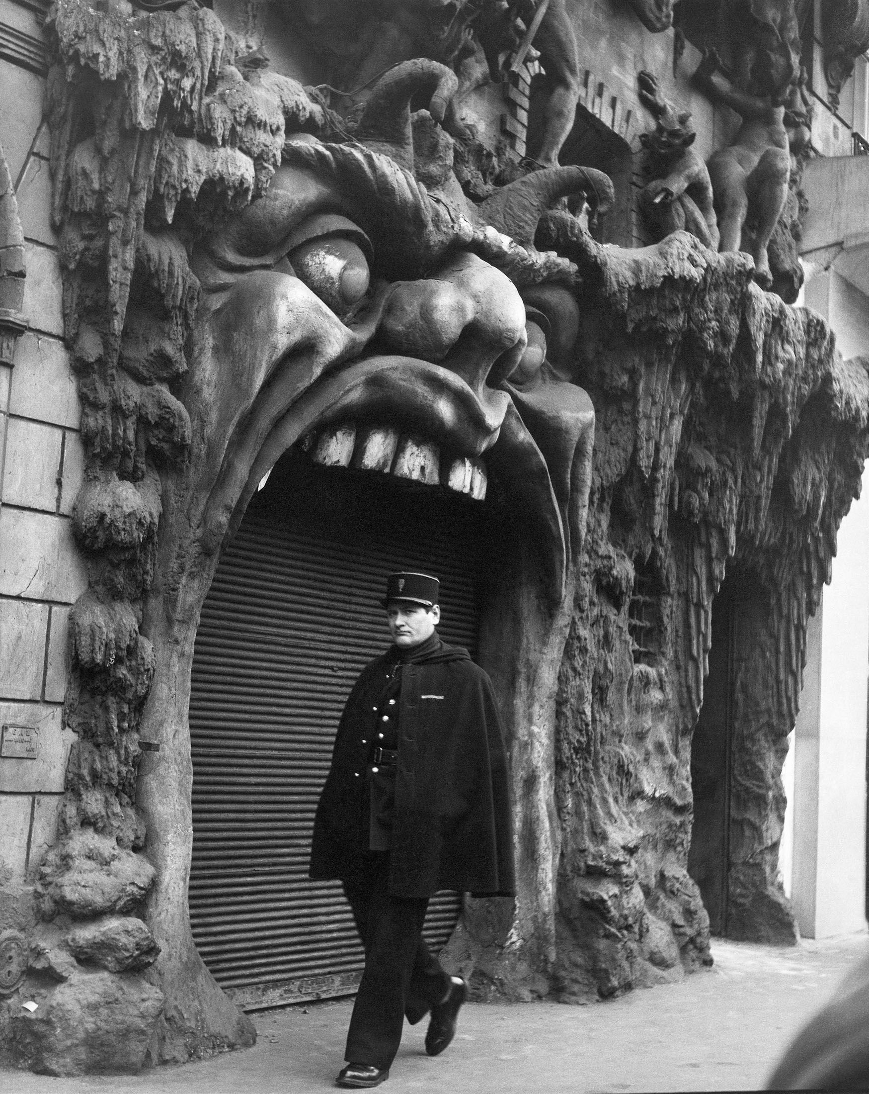 1749x2200 Robert Doisneau. Pêcheur d'images