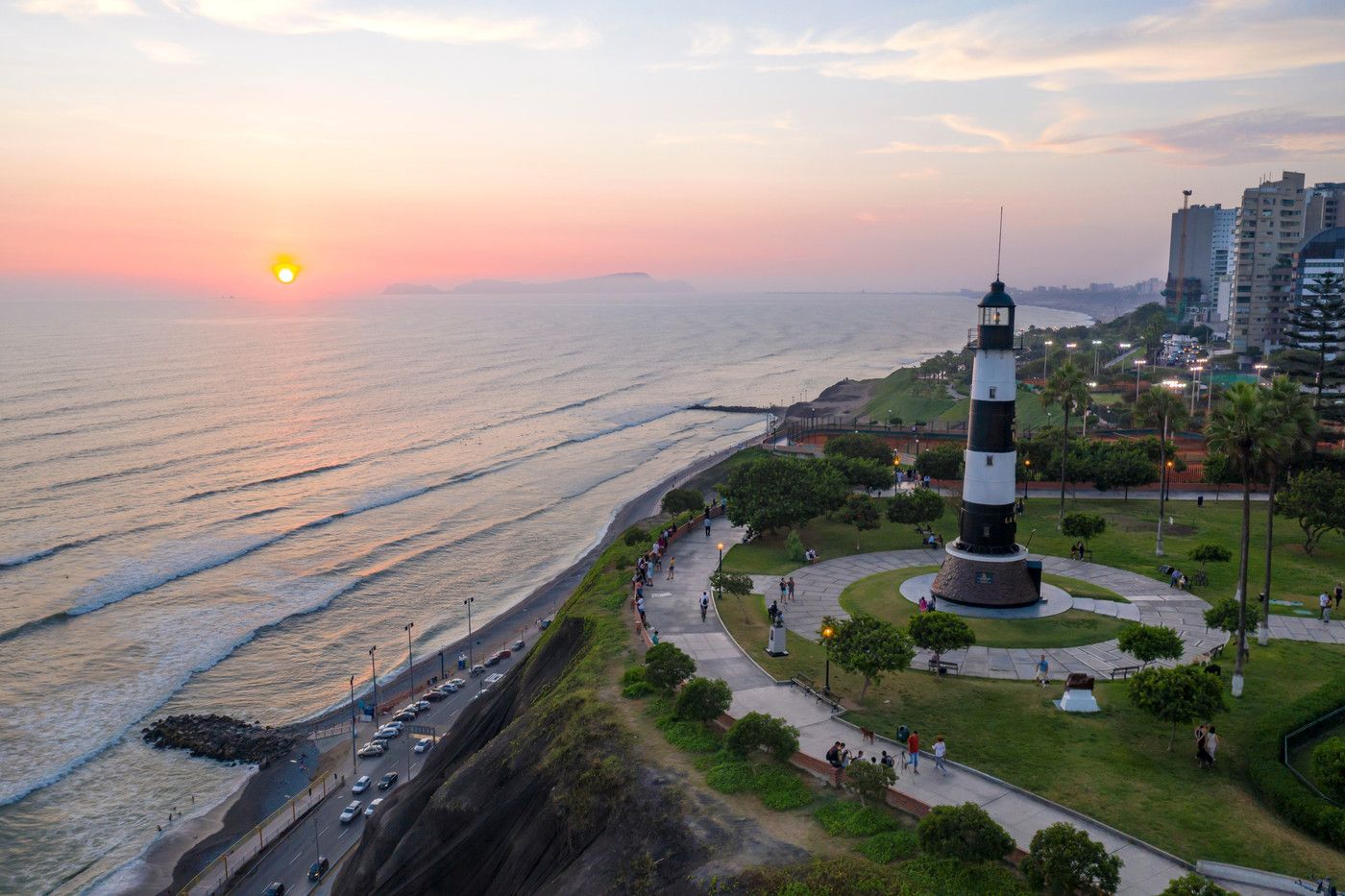 1400x933 Malecón Miraflores (Map, Image and Tips)