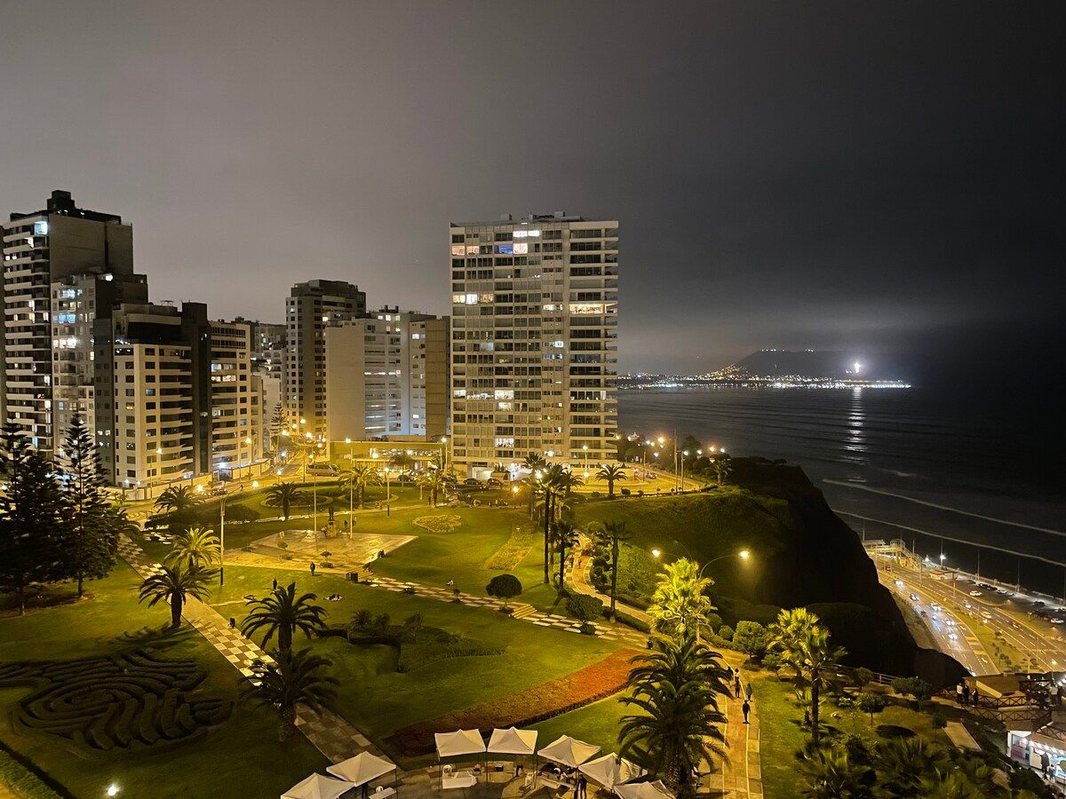 1200x900 Miraflores breathtaking park and ocean views for Rent in Lima, Provincia de Lima, Peru