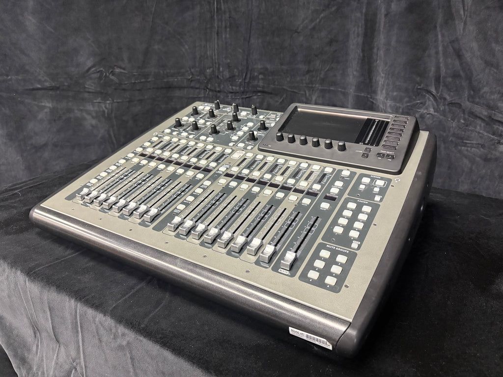 1024x768 Used Behringer X32 Compact