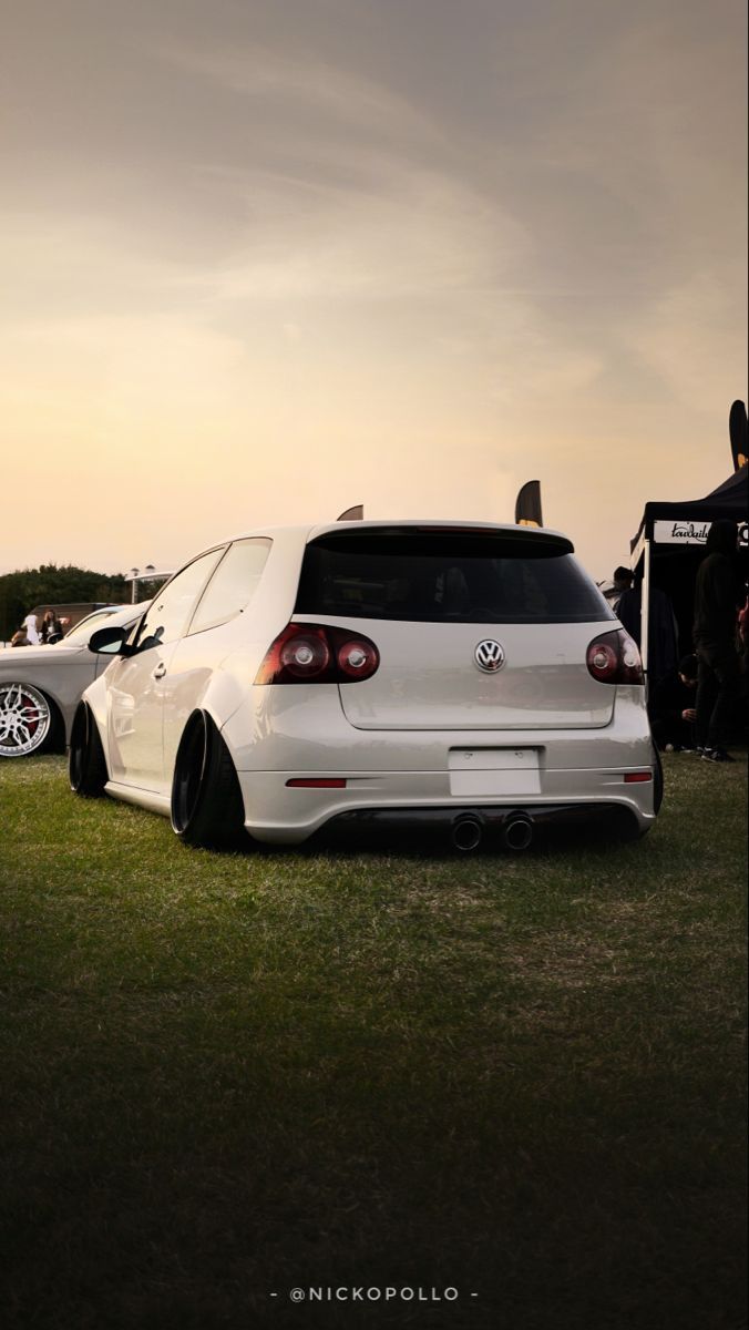 676x1200 Vw golf 5 gti stance