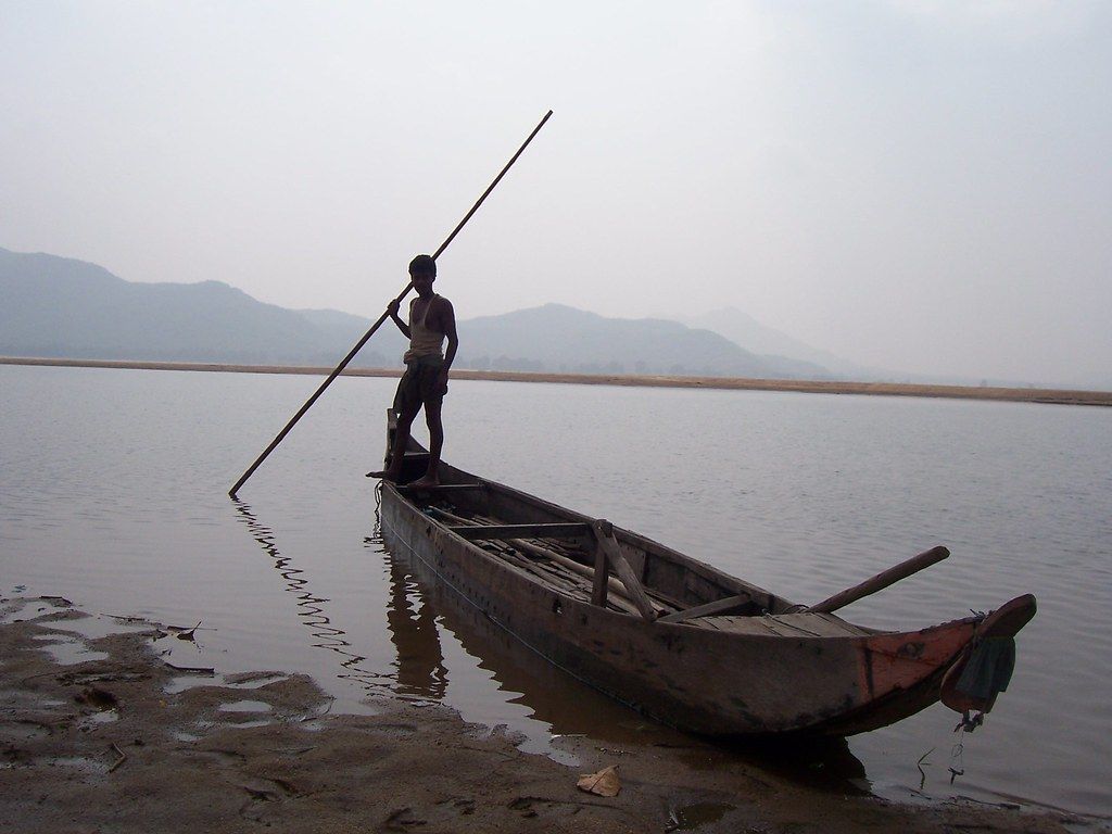 1024x768 Boat Near Bhatarika. On Mahanadi river, Orissa, India