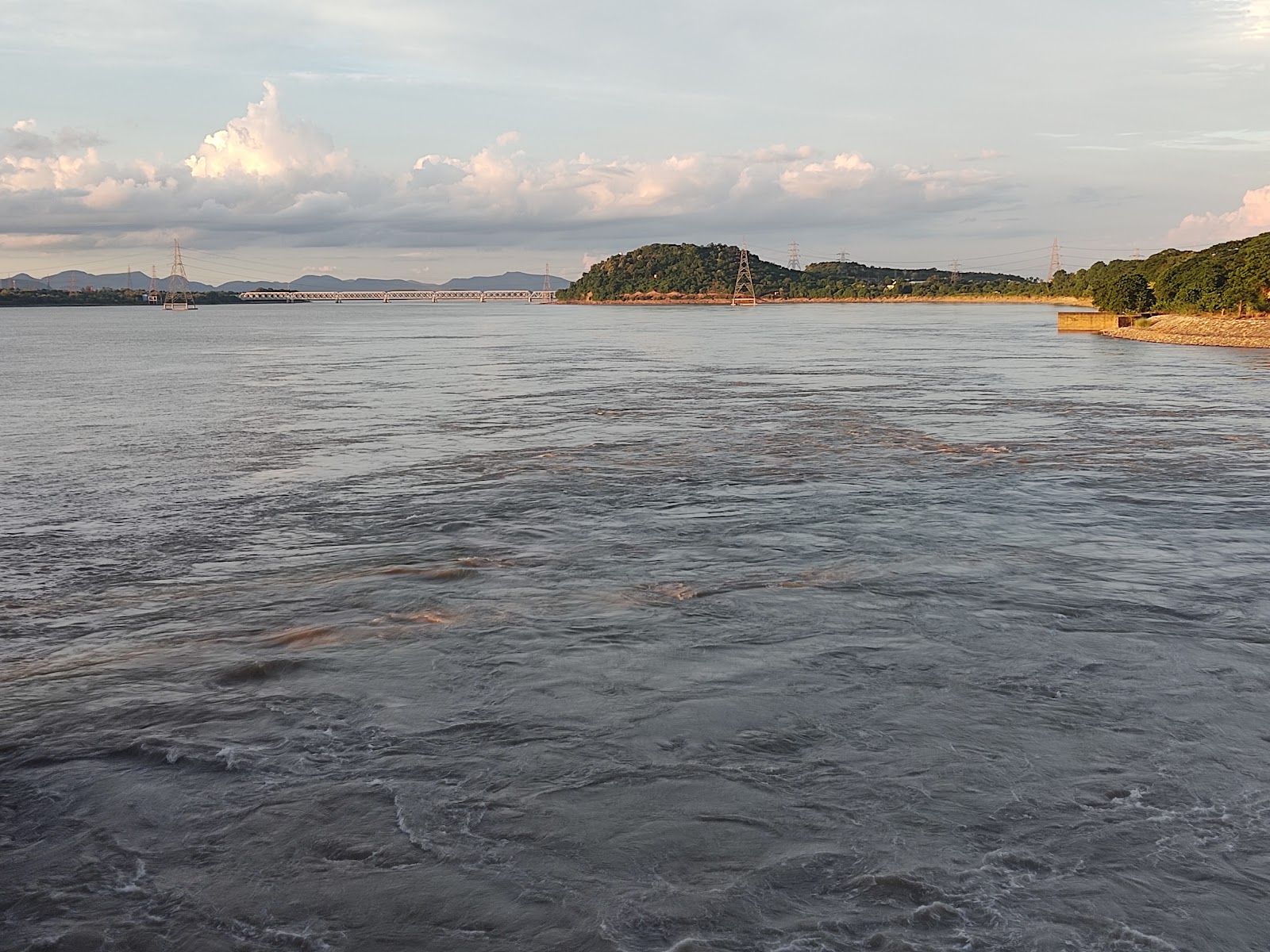 1600x1200 Mahanadi River. Timings, History & Visitor Guide