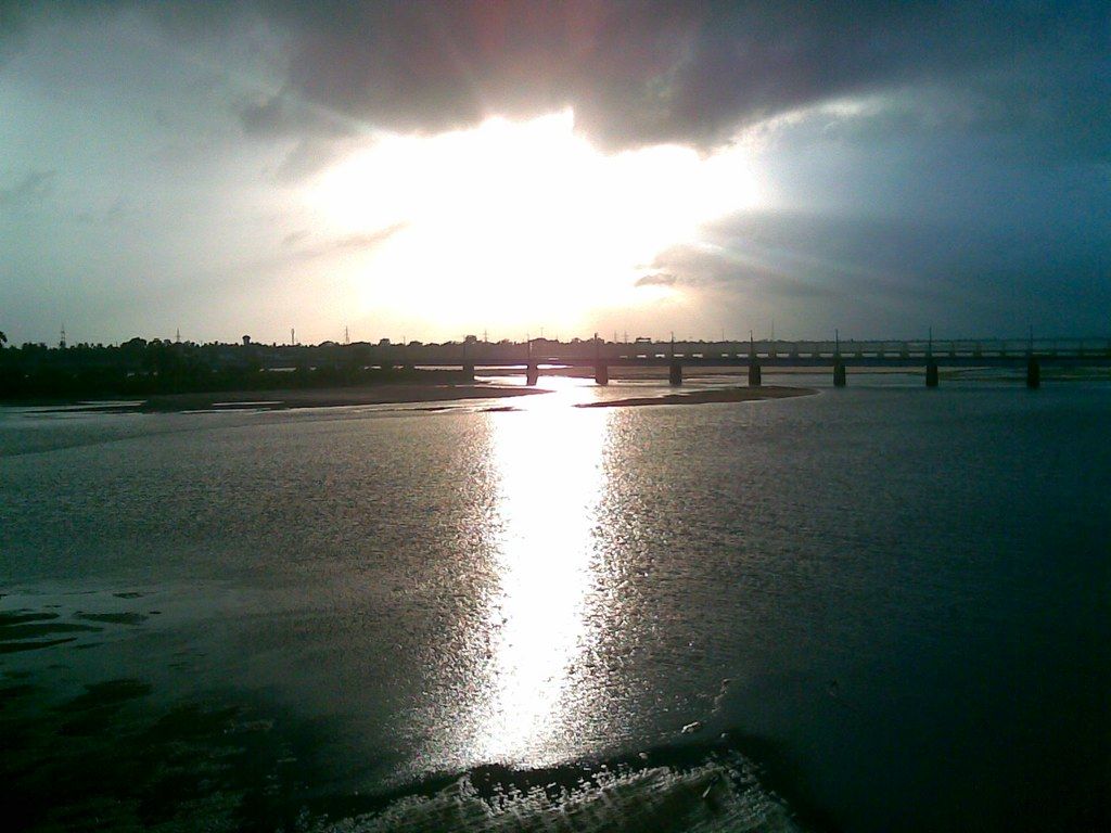 1024x768 Mahanadi Bridge. This Photo Is Taken While Sunset Of The Ra