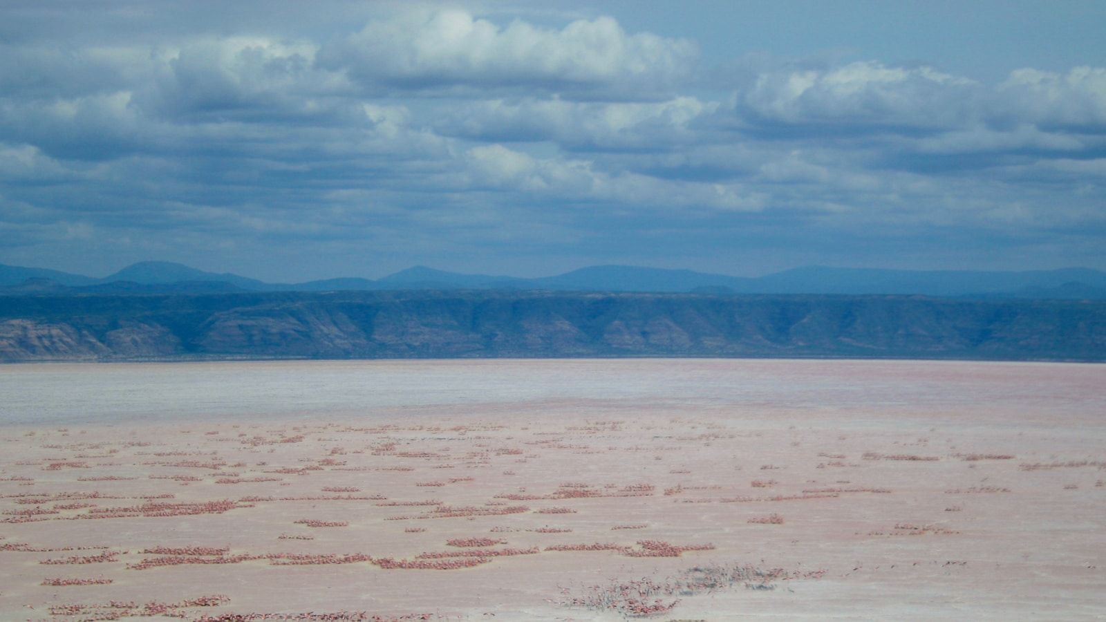 1600x900 Lake Natron
