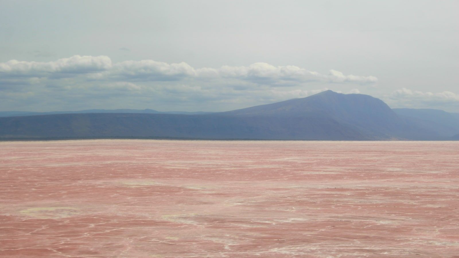 1600x900 Lake Natron