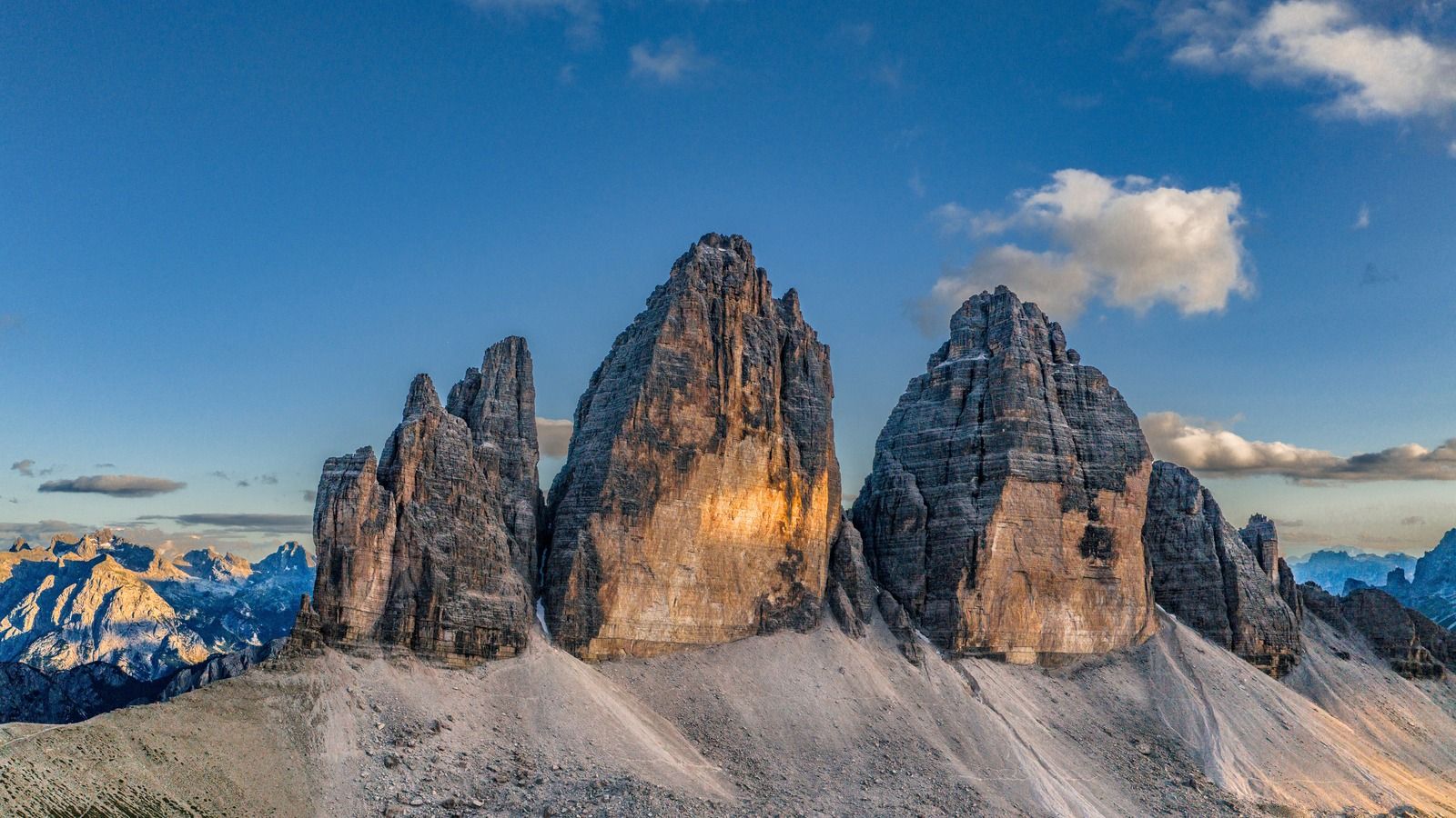 1600x900 One Of Italy's Most Iconic Hiking Trails Offers Panoramic Views Of The Dolomite Mountains