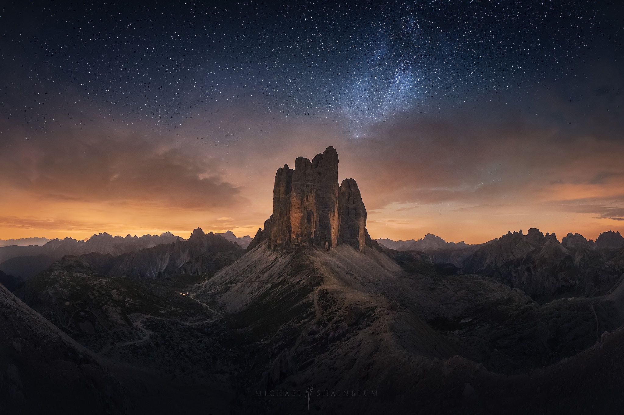 2048x1365 Tre Cime di Lavaredo: Starry Night Sunset in Italy's Dolomites