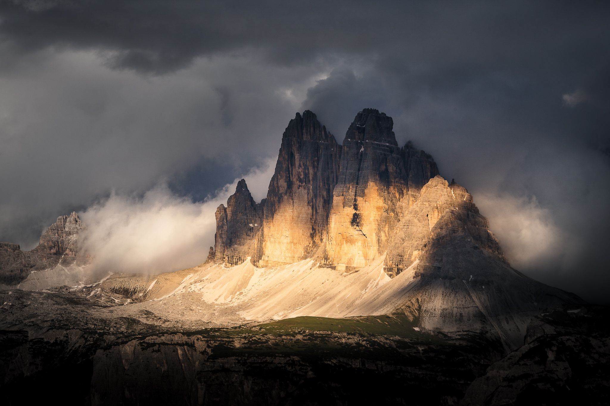 2048x1365 The Dolomites
