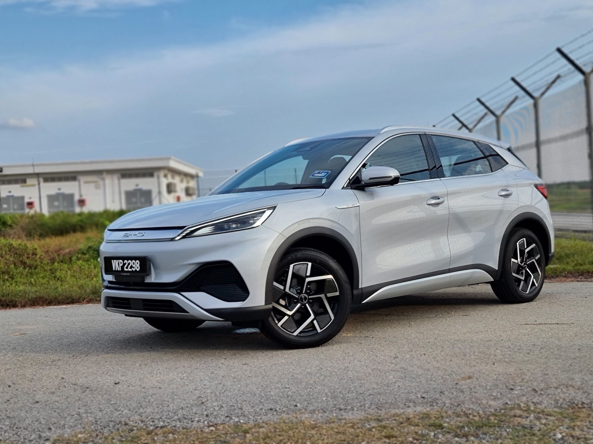 1920x1440 Review: The BYD Atto 3 EV Delivers Competence Without Revolution