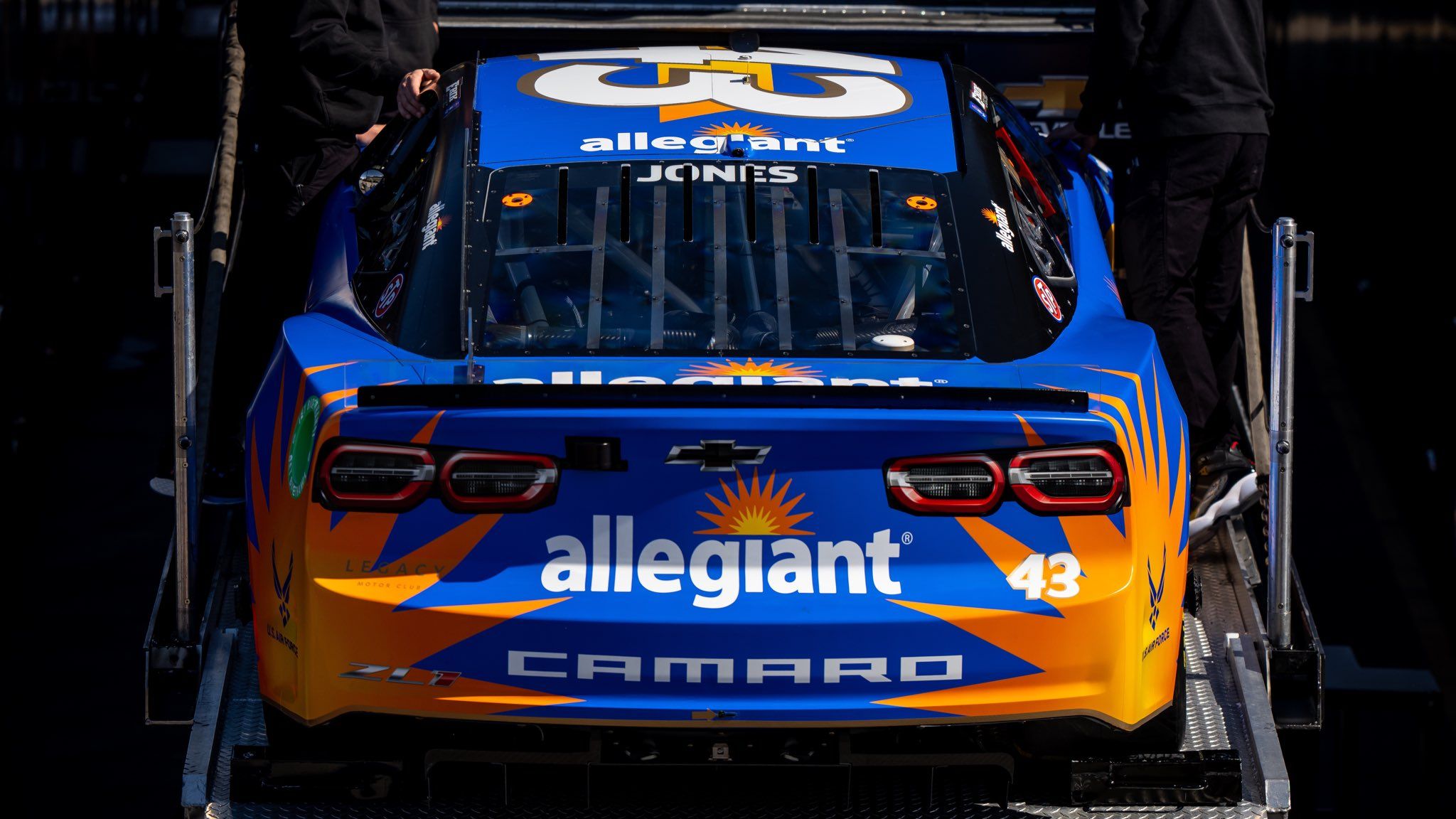2048x1152 Erik Jones has rare outburst after Las Vegas crash (Team Audio)