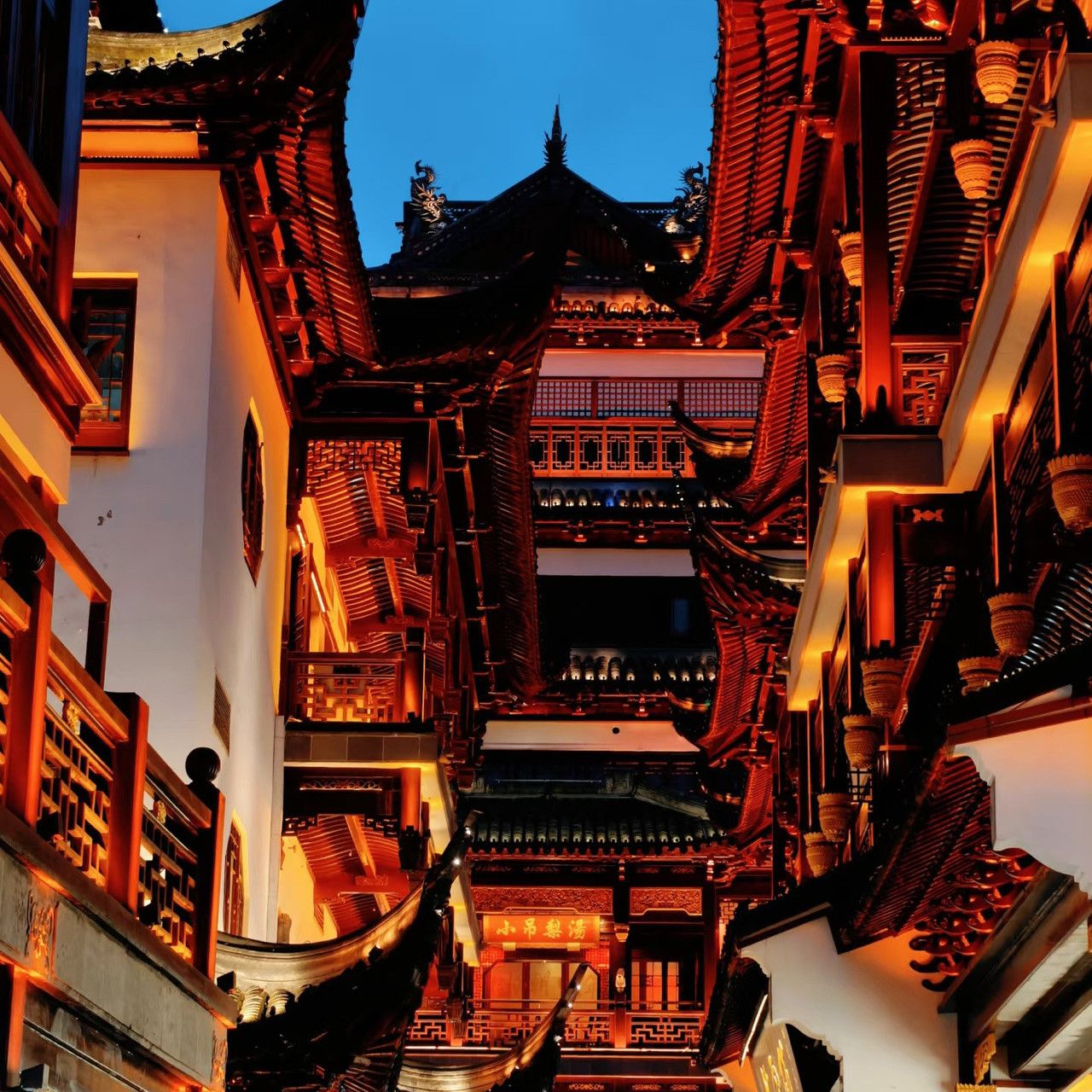1280x1280 ShangHai Yu Garden at Night: Hidden Photo Spots, Insider Tips & Nightlife Vibes ✨. Trip.com Shanghai