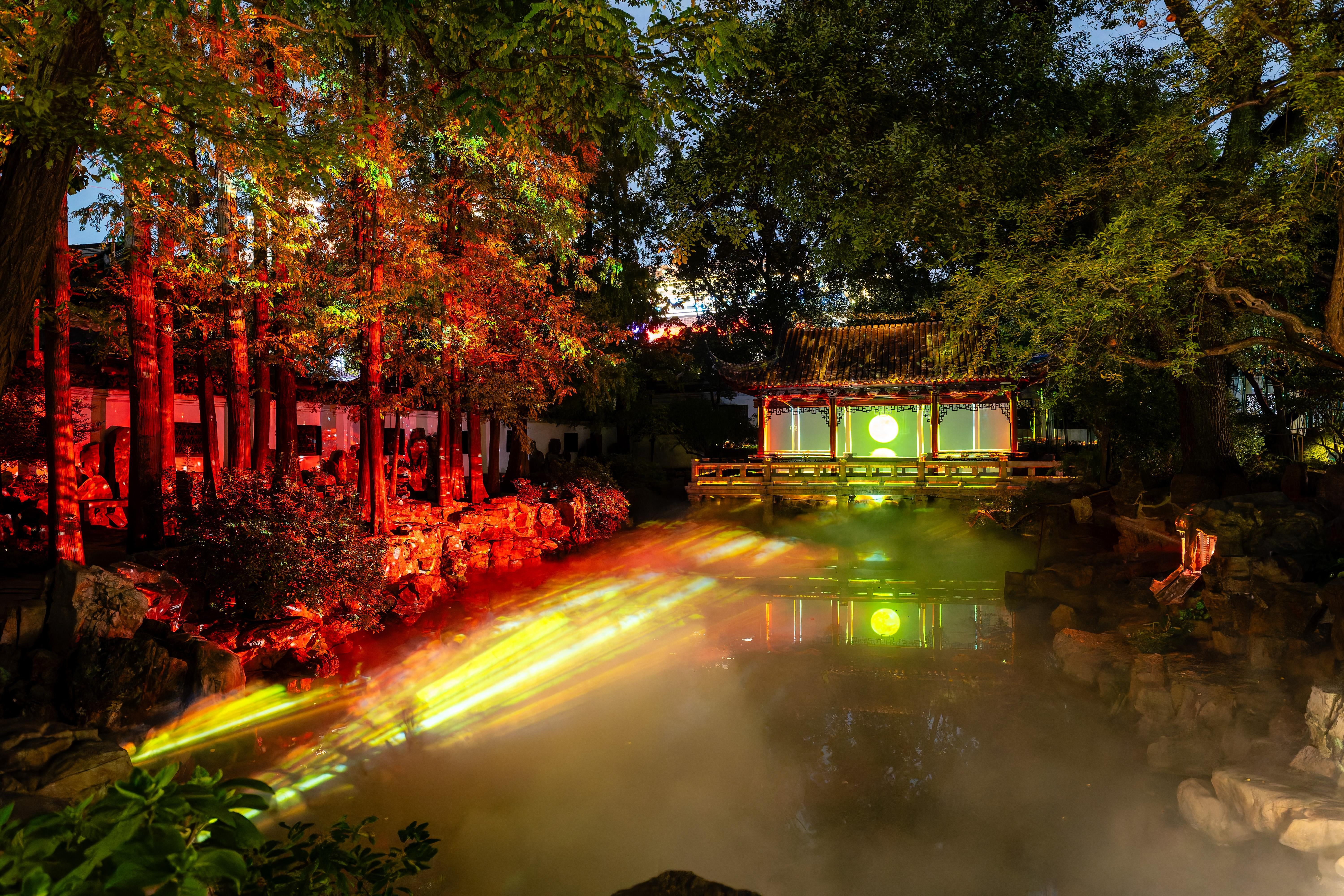 6000x4000 Yu Gardens at Night