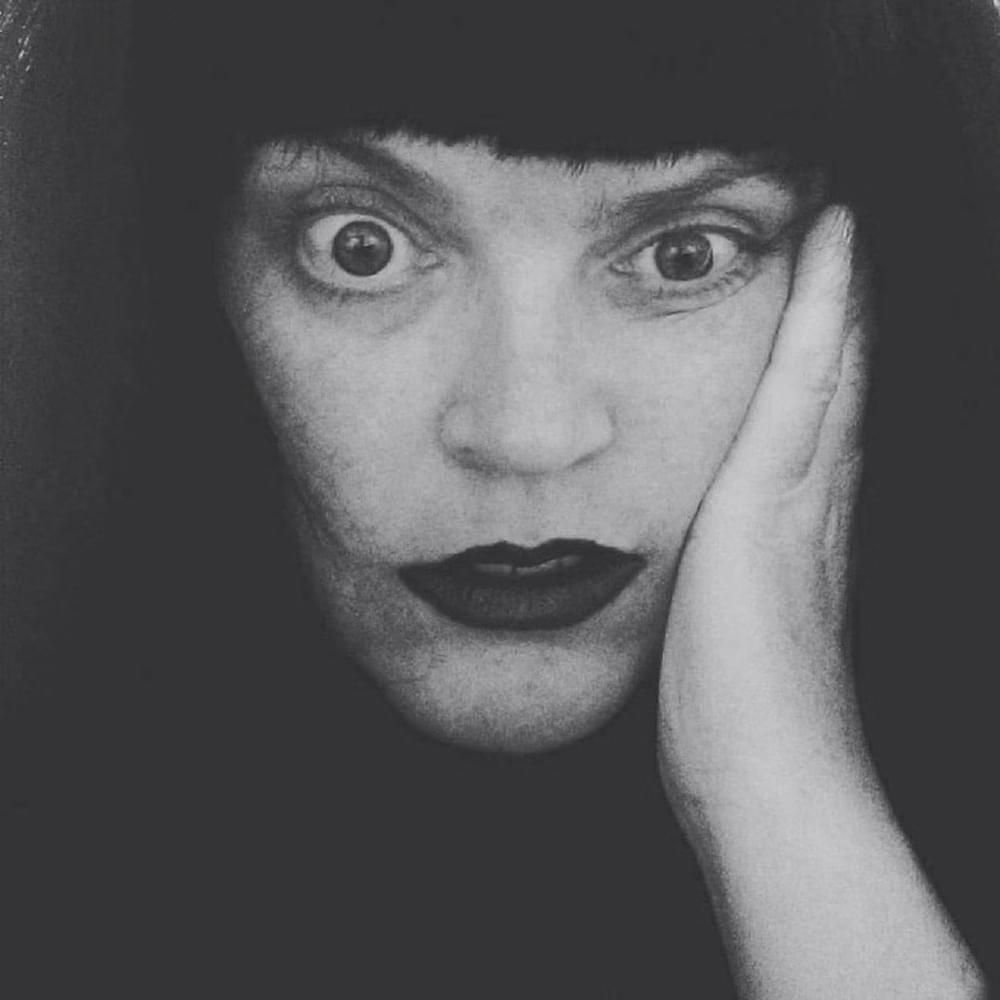 1000x1000 Tara Vanflower Songs