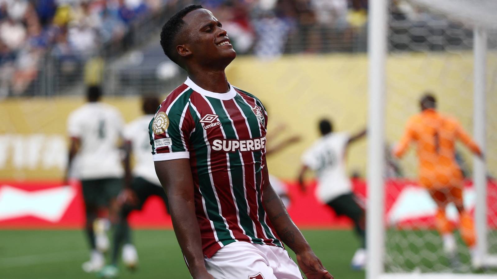 1600x900 He'd be amazing with Arias: Wolves in talks to sign powerful £17m star