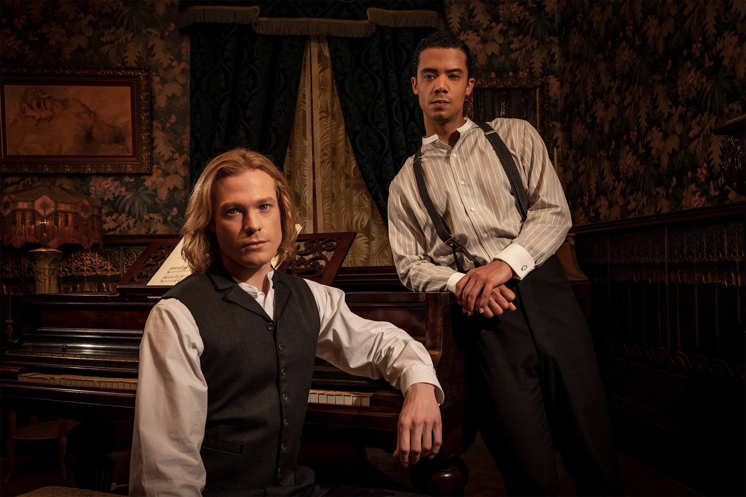 2400x1600 Lestat & Louis
