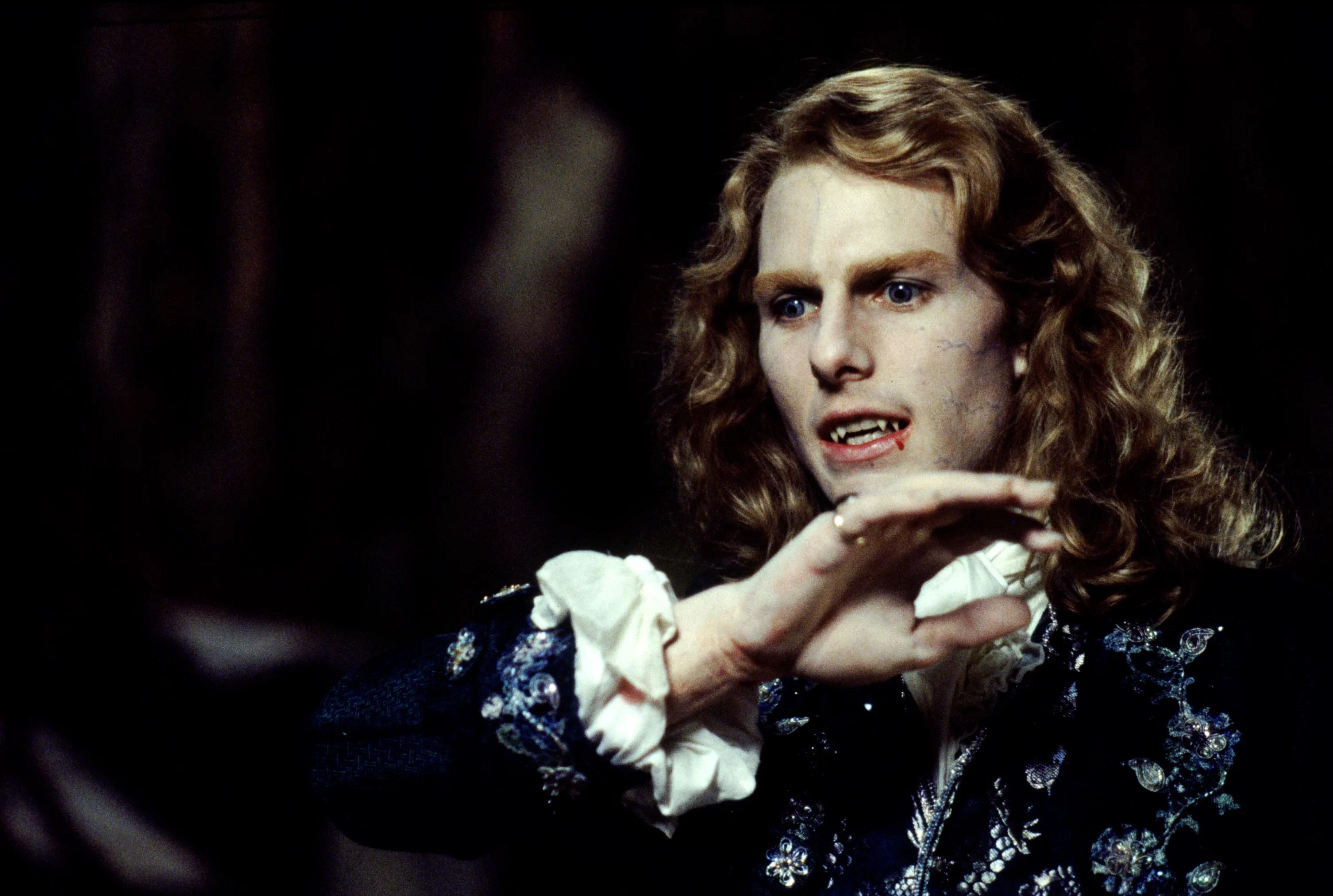3012x2026 Tom Cruise (Lestat) Wallpaper