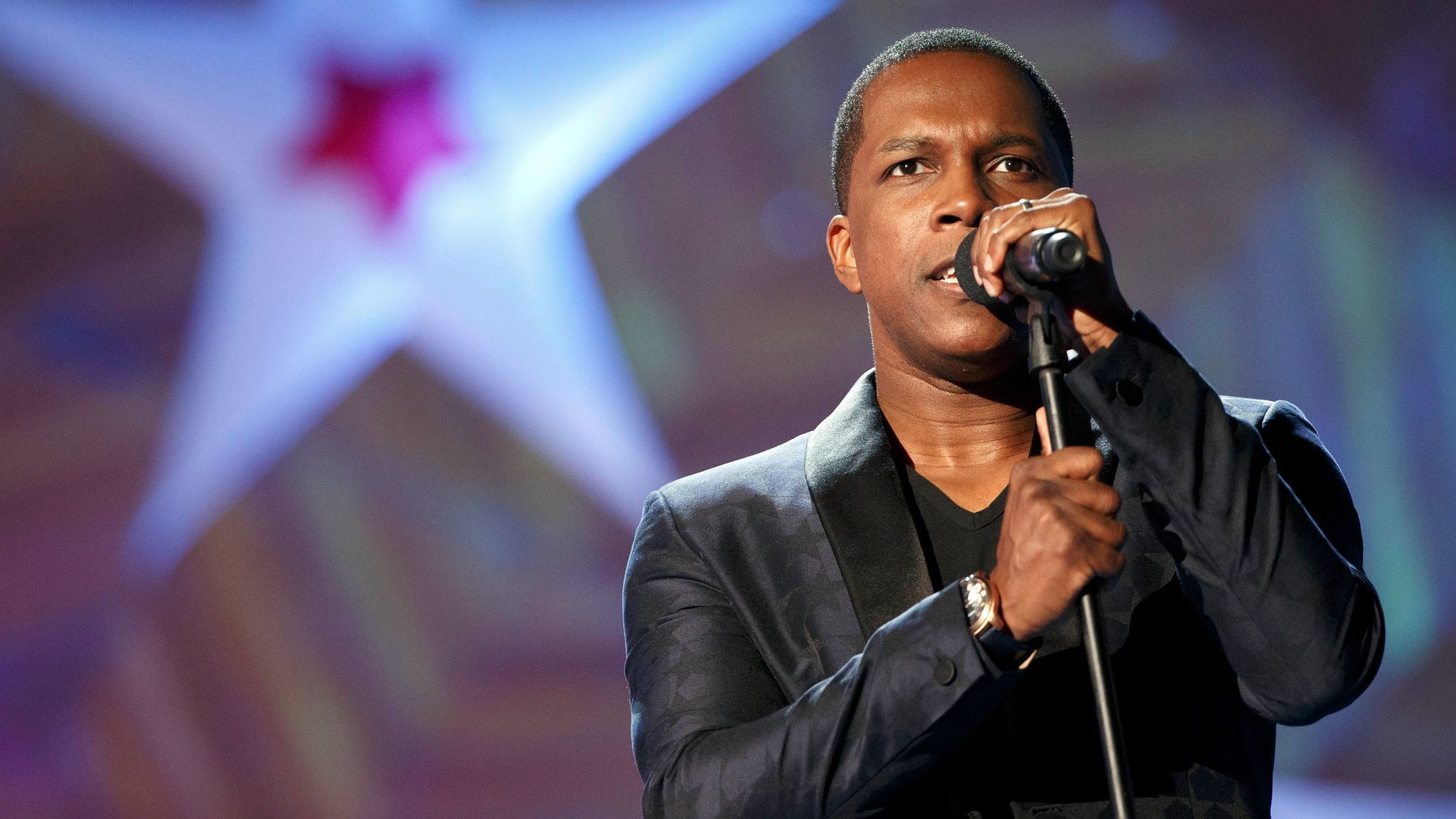 2048x1152 Leslie Odom Jr. talks Aaron Burr, San Diego and life after 'Hamilton'