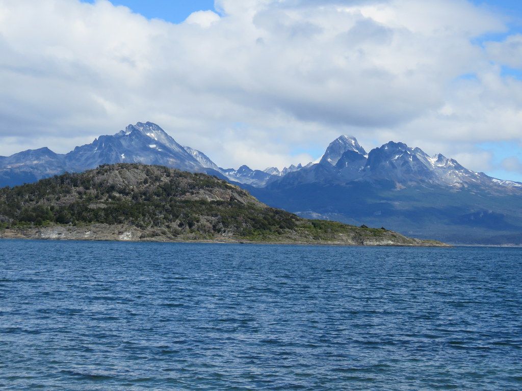 1024x768 Tierra del Fuego National Park. The view across the Beag