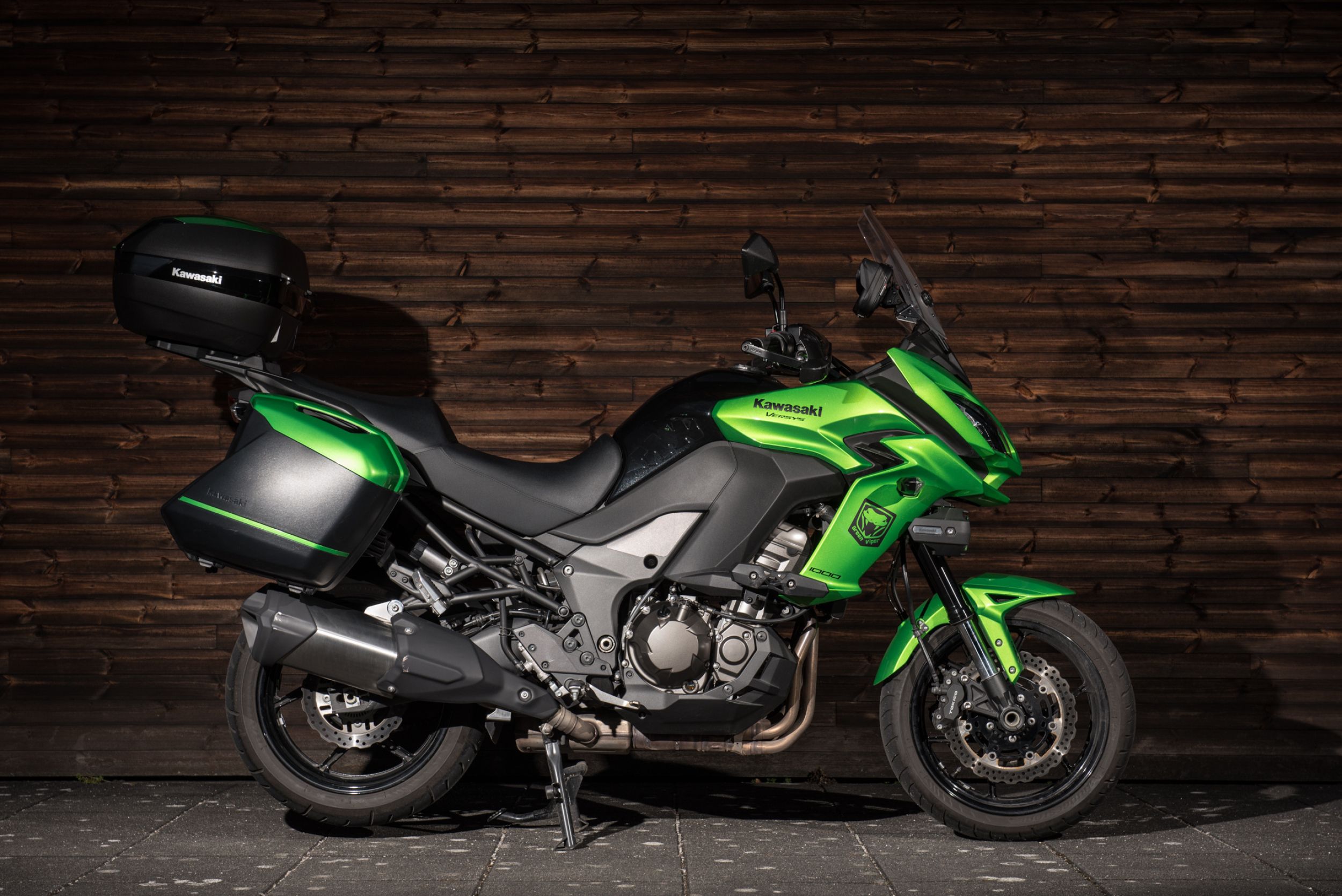 2500x1669 Kawasaki Versys 1000 Wallpaper
