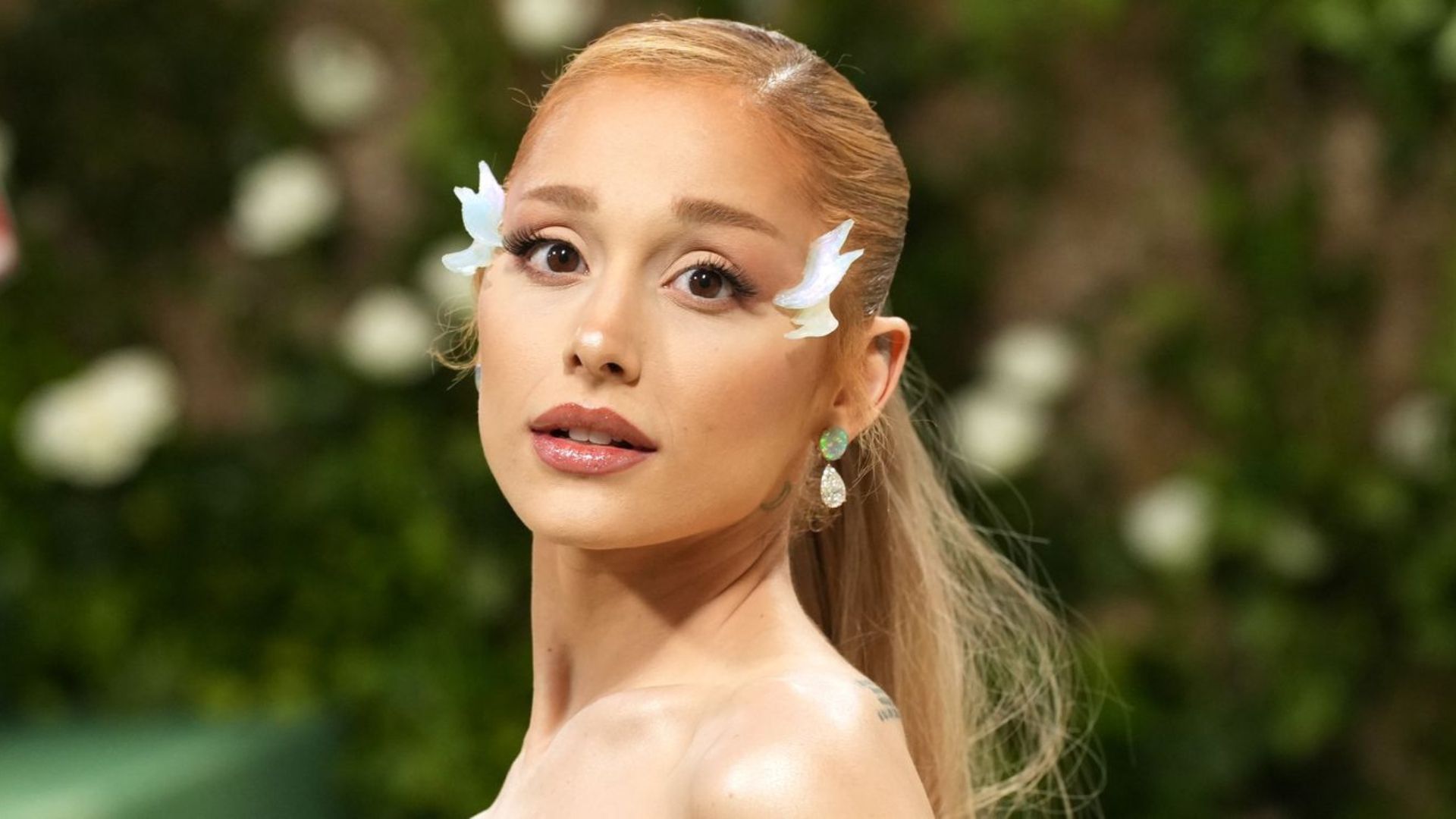 1920x1080 Ariana Grande Announces New Album 'Petal', Out July 31 QTickets Blogs