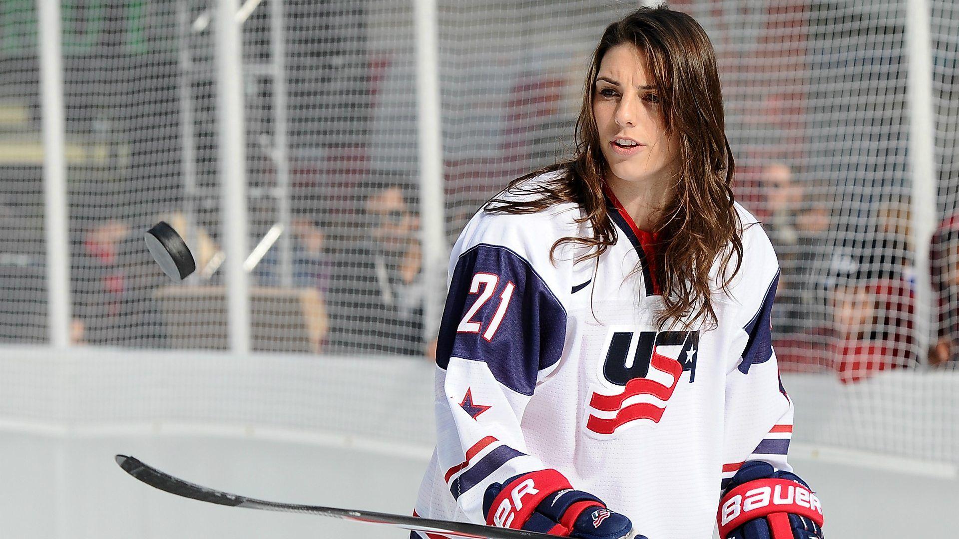 1920x1080 Hilary Knight Wallpaper