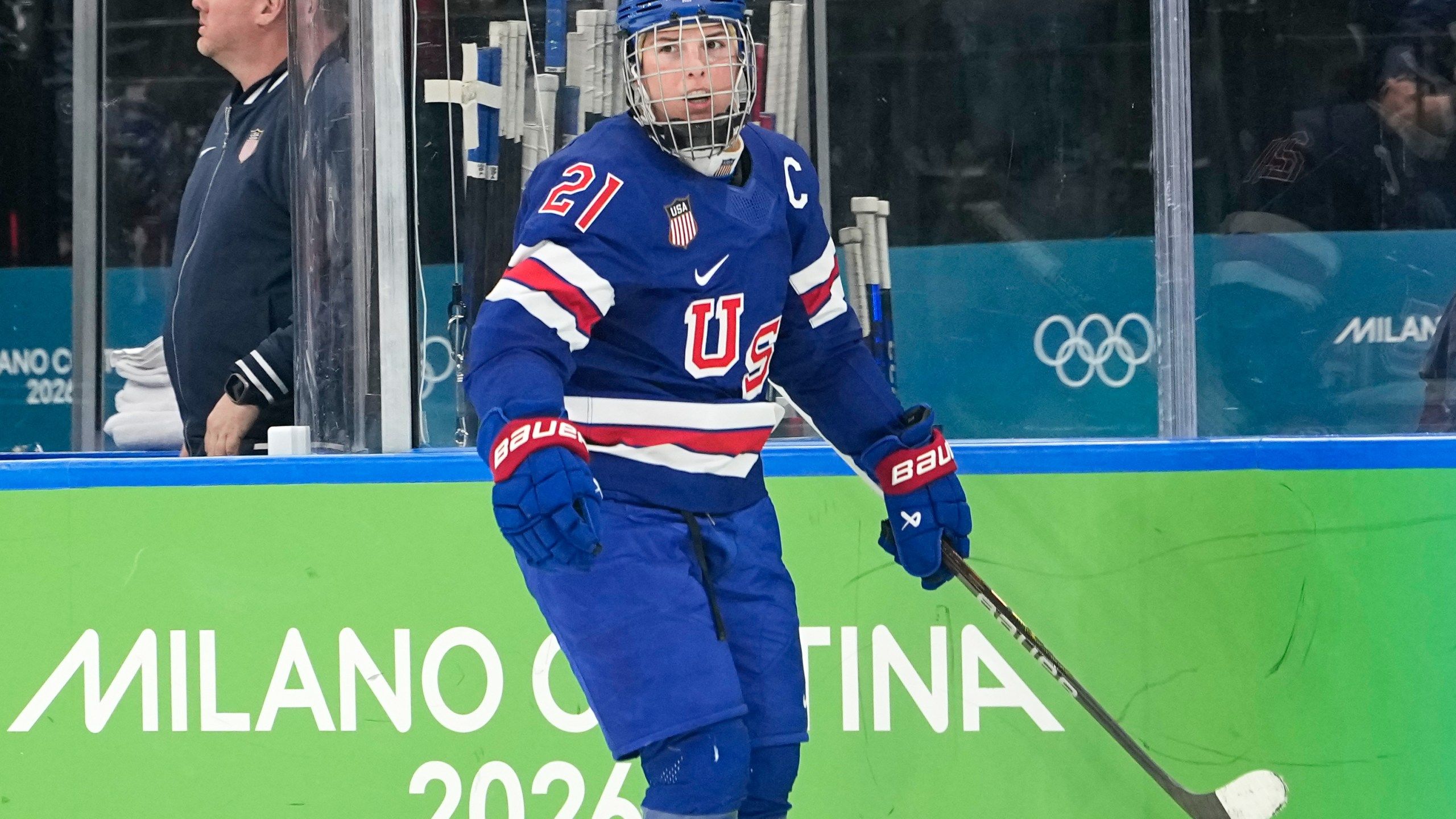 2560x1440 US Olympic gold medalists Hilary Knight and Quinn and Jack Hughes appear on 'Tonight Show'