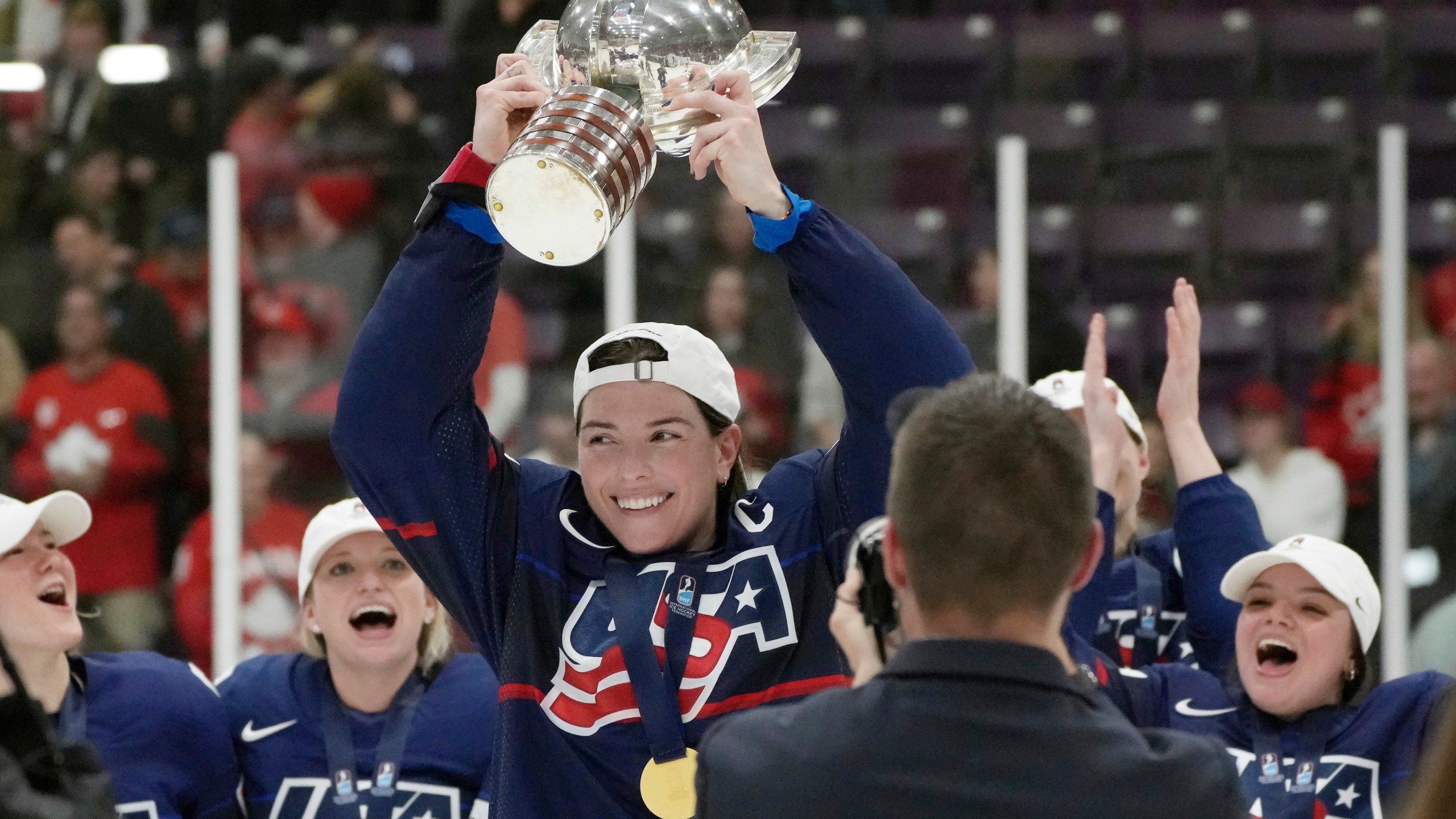 2560x1440 USA Hockey's Hilary Knight voted IIHF's first female player of the year