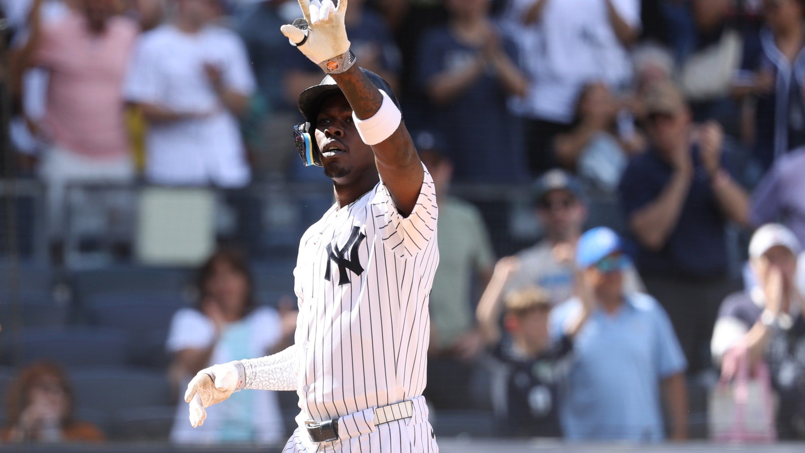 2560x1440 Jazz Chisholm Jr. Borrows Aaron Judge's Bat And Hits 3 Run Homer To Lead Yankees Over Red Sox 6 1. Eyewitness News (WEHT WTVW)