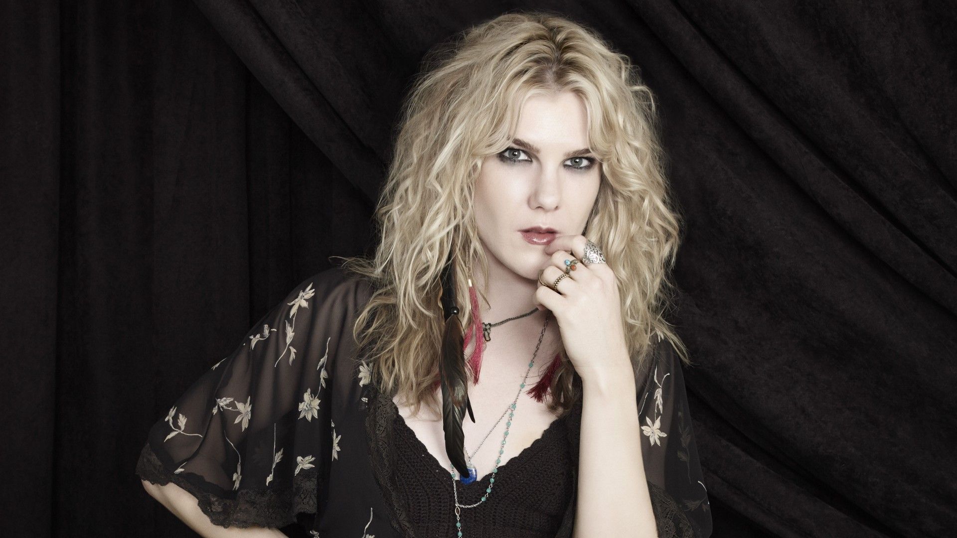 1920x1080 Lily Rabe Wallpaper