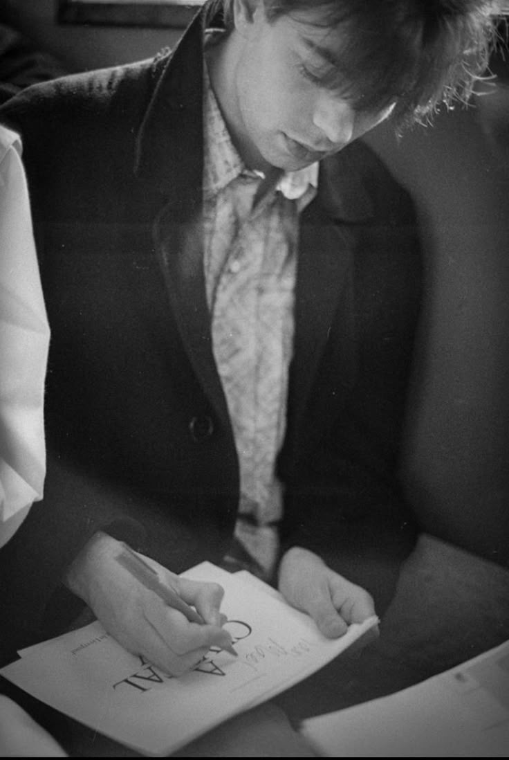 736x1098 Ian McCulloch