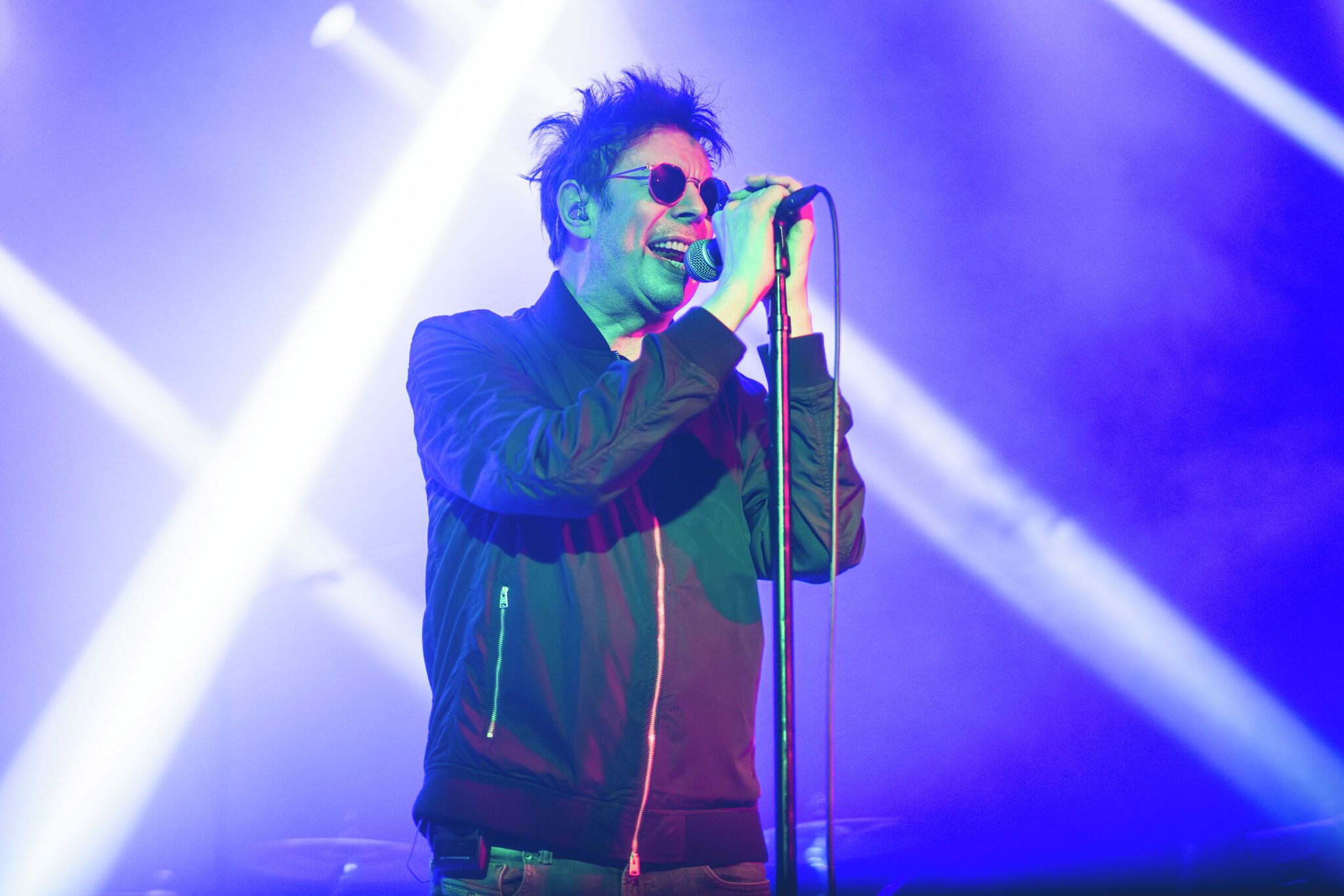 2048x1366 Echo & the Bunnymen singer Ian McCulloch hurt in tour crash